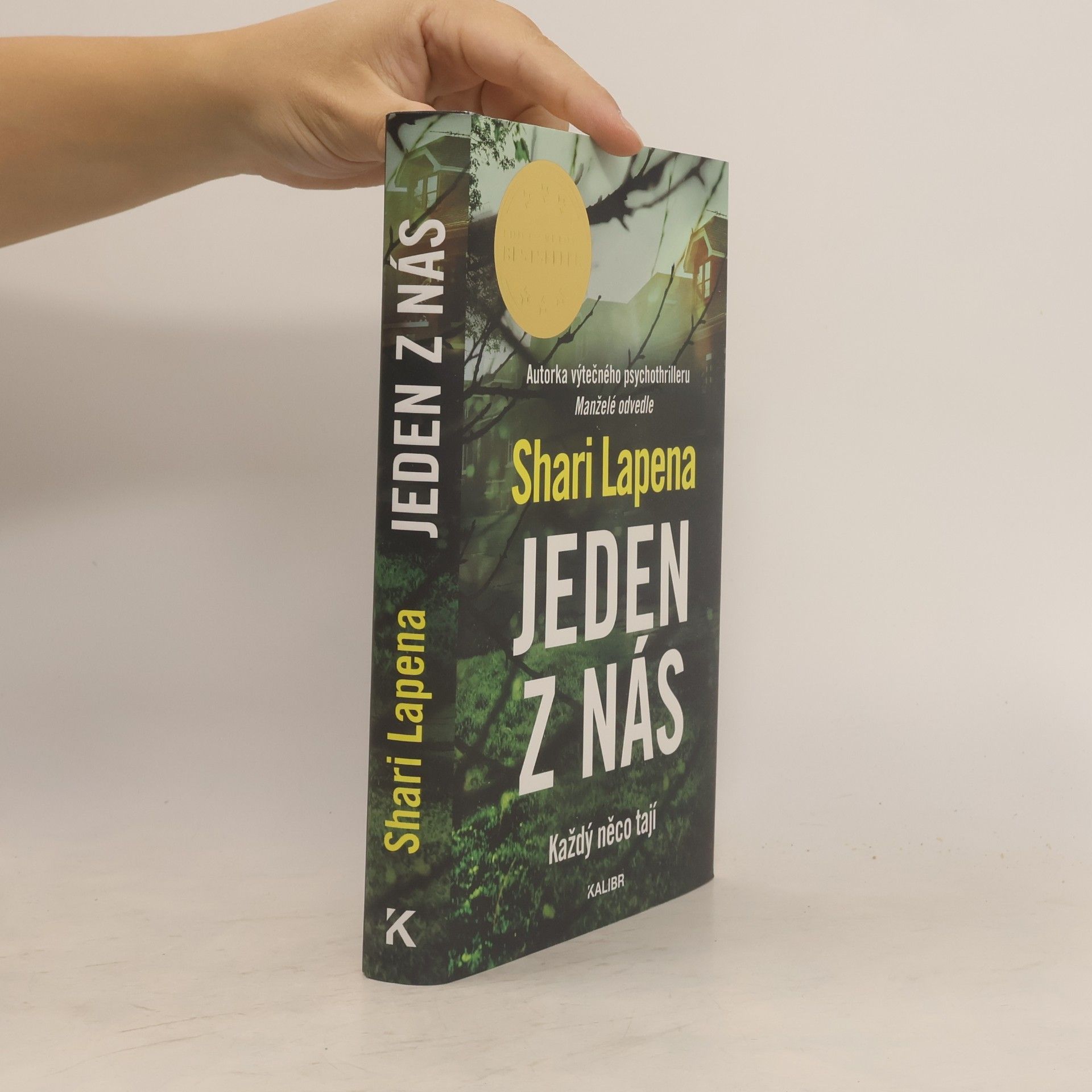 Shari Lapena Jeden z nás