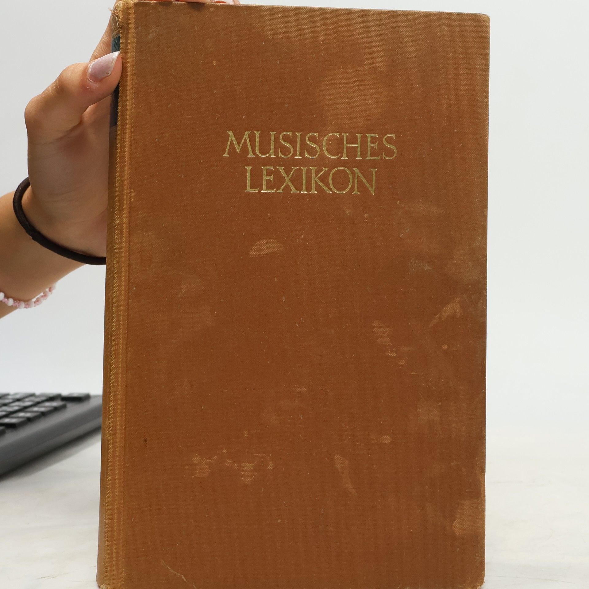 Alfred Kröner Musisches Lexikon
