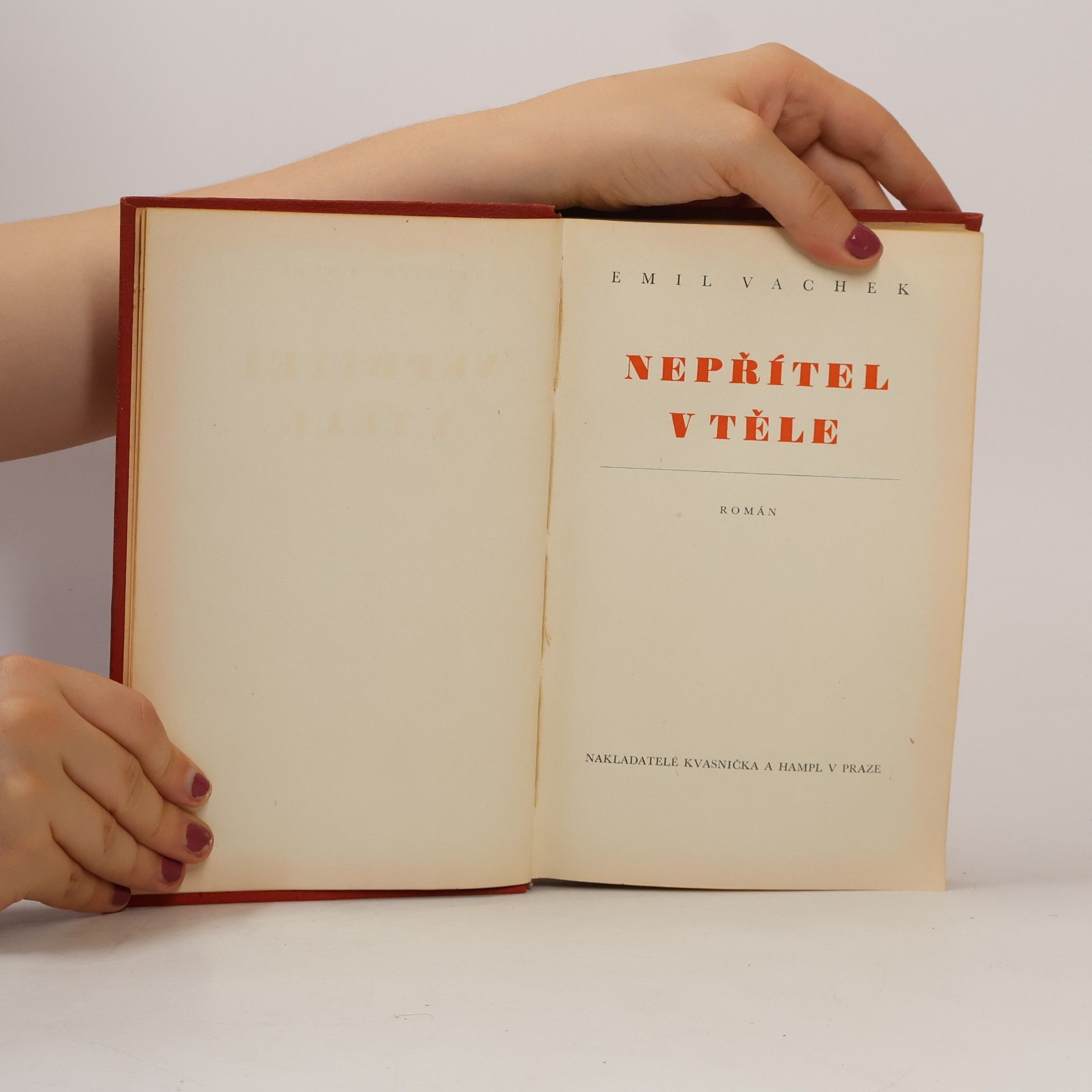 Emil Vachek Nepřítel v těle