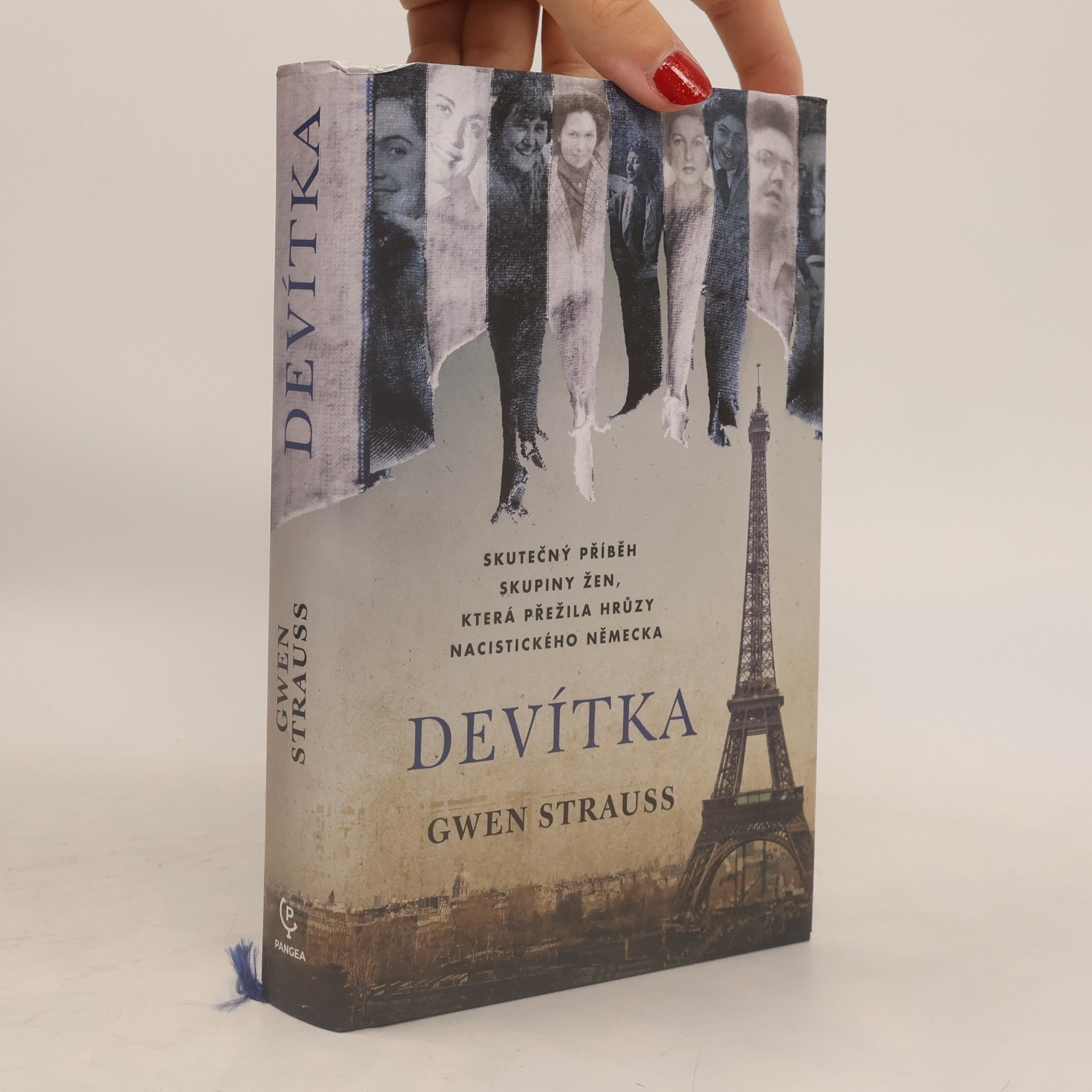 Gwen Strauss Devítka