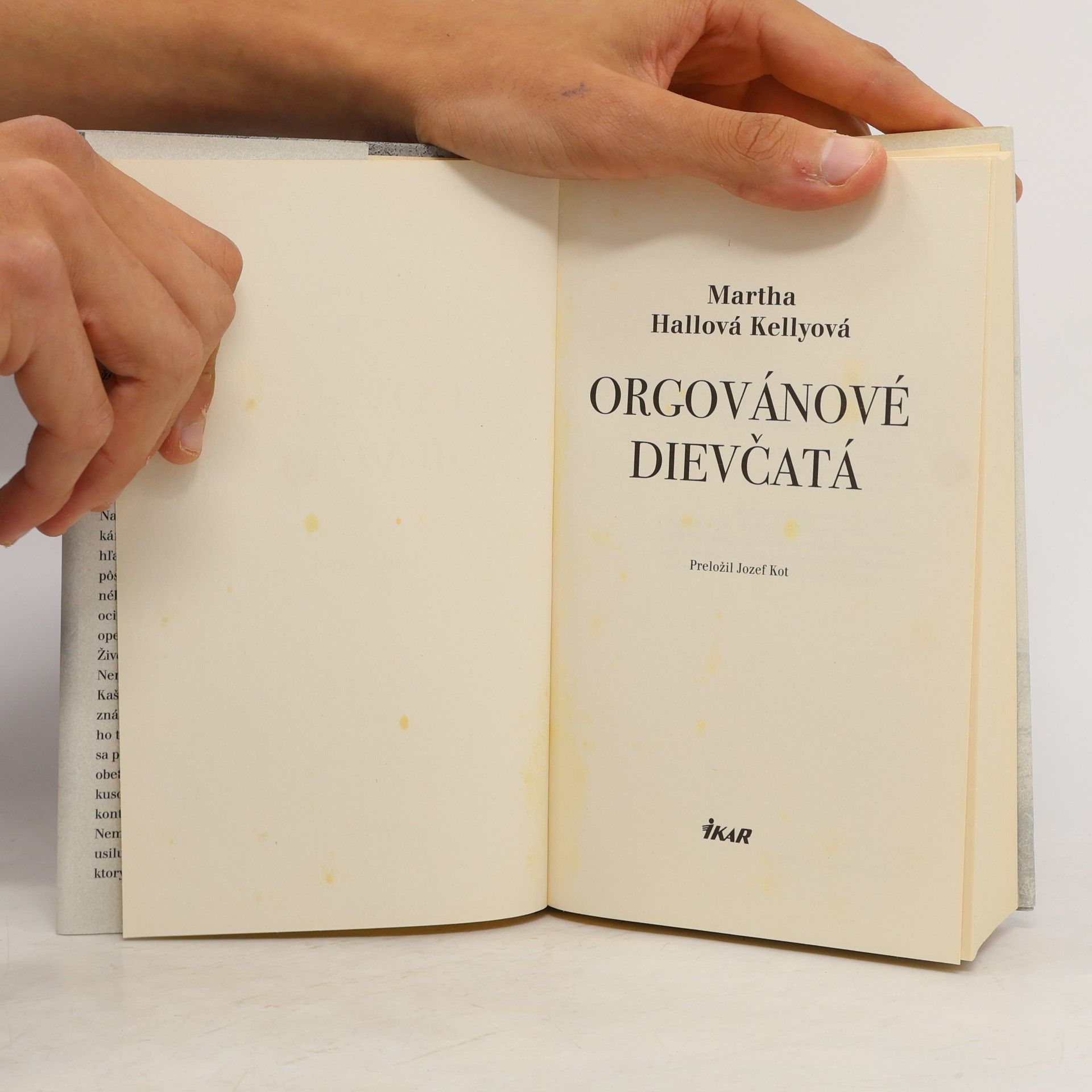 Martha Hall Kelly Orgovánové dievčatá