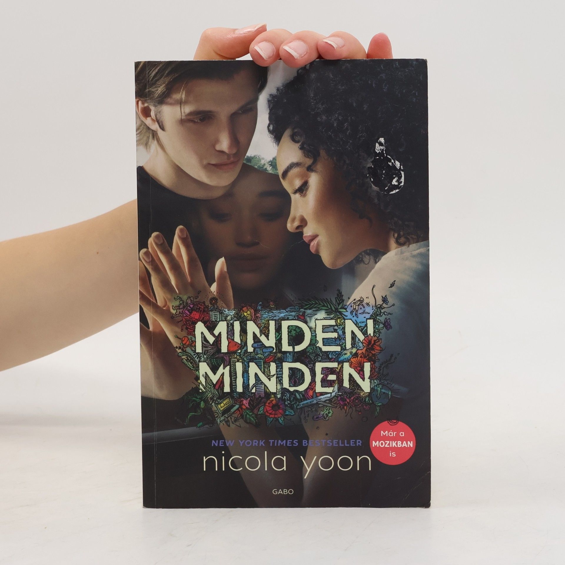Nicola Yoonová Minden, minden