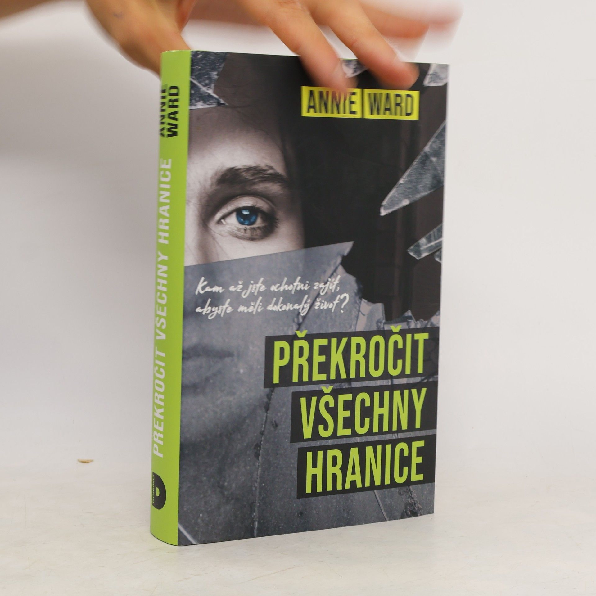 Annie Nigh Ward Překročit všechny hranice