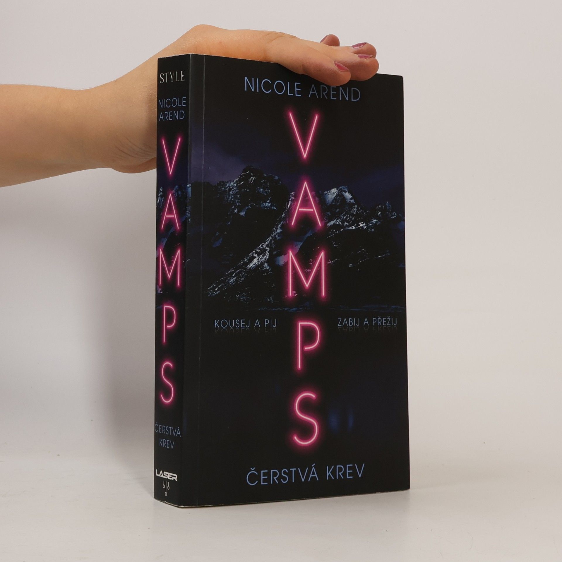 Nicole Arend VAMPS. Čerstvá krev