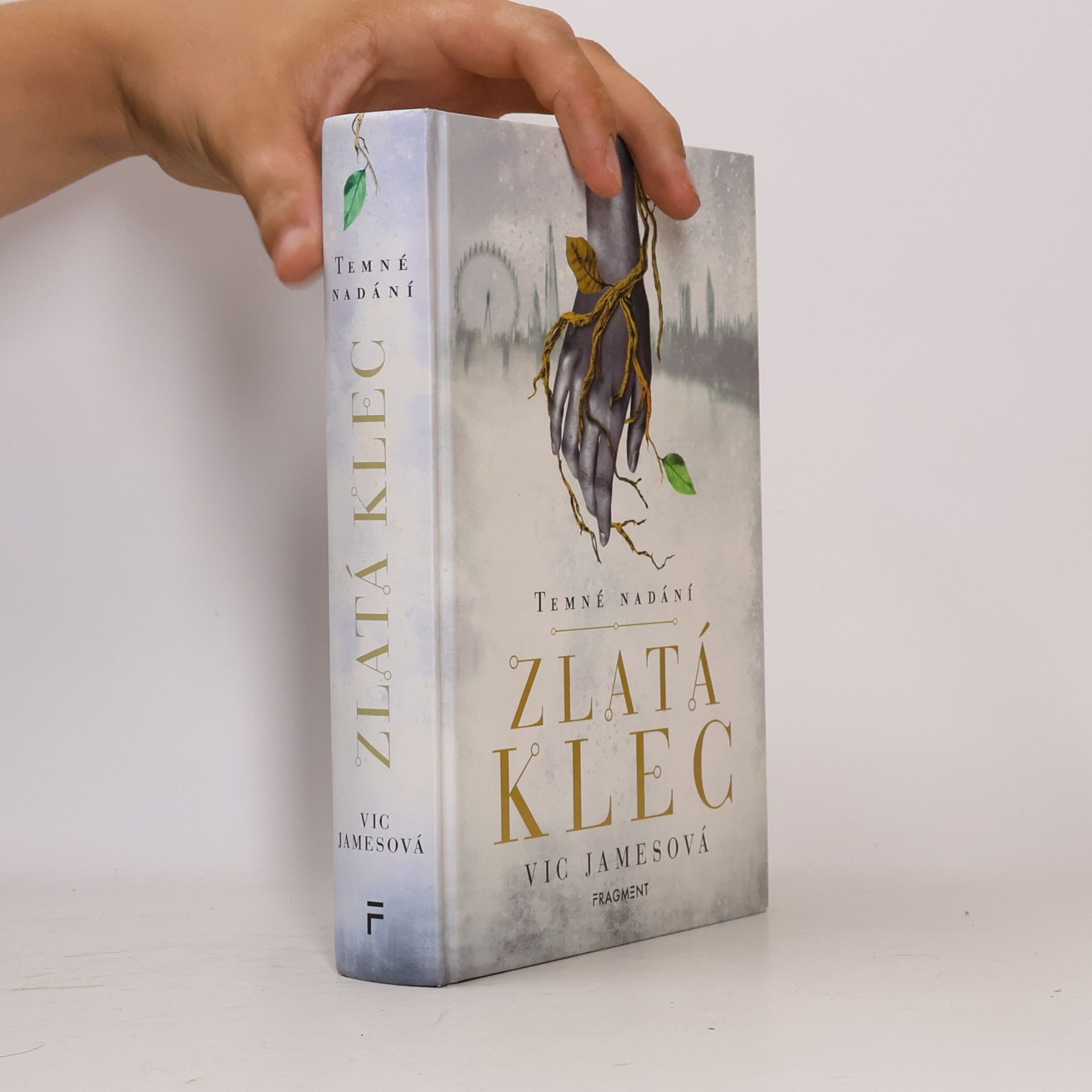 Vic James Zlatá klec