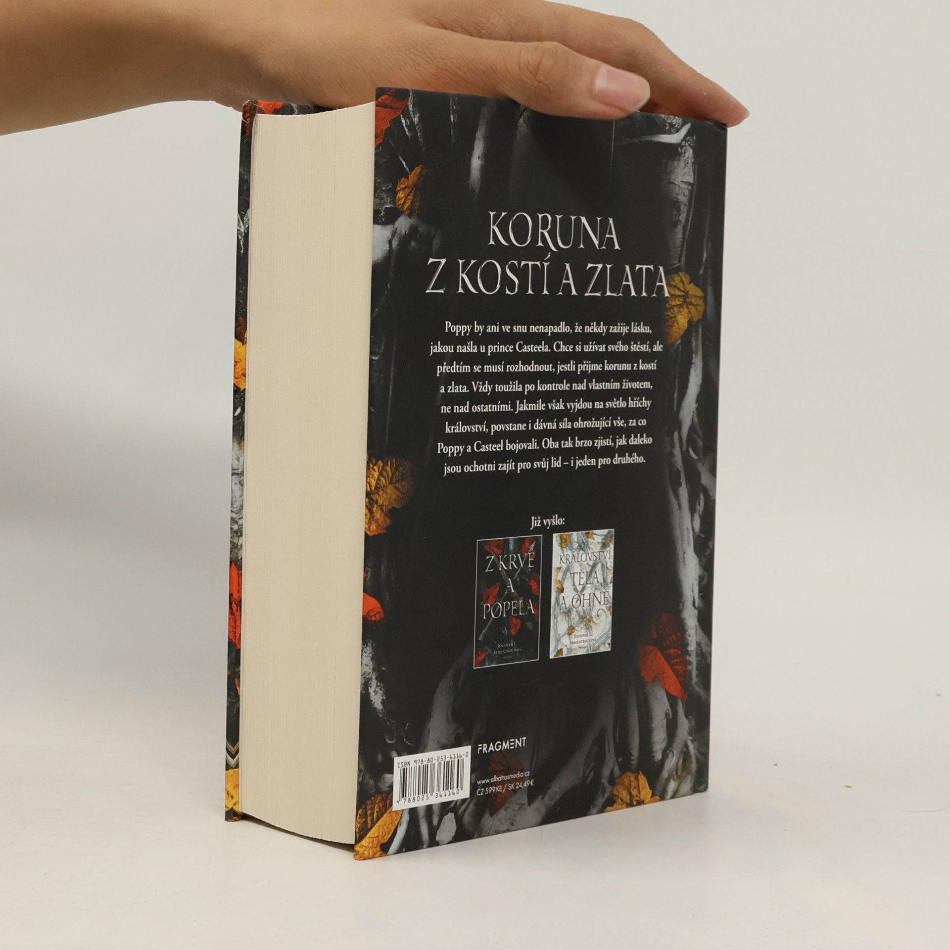 Jennifer Armentrout Koruna z kostí a zlata