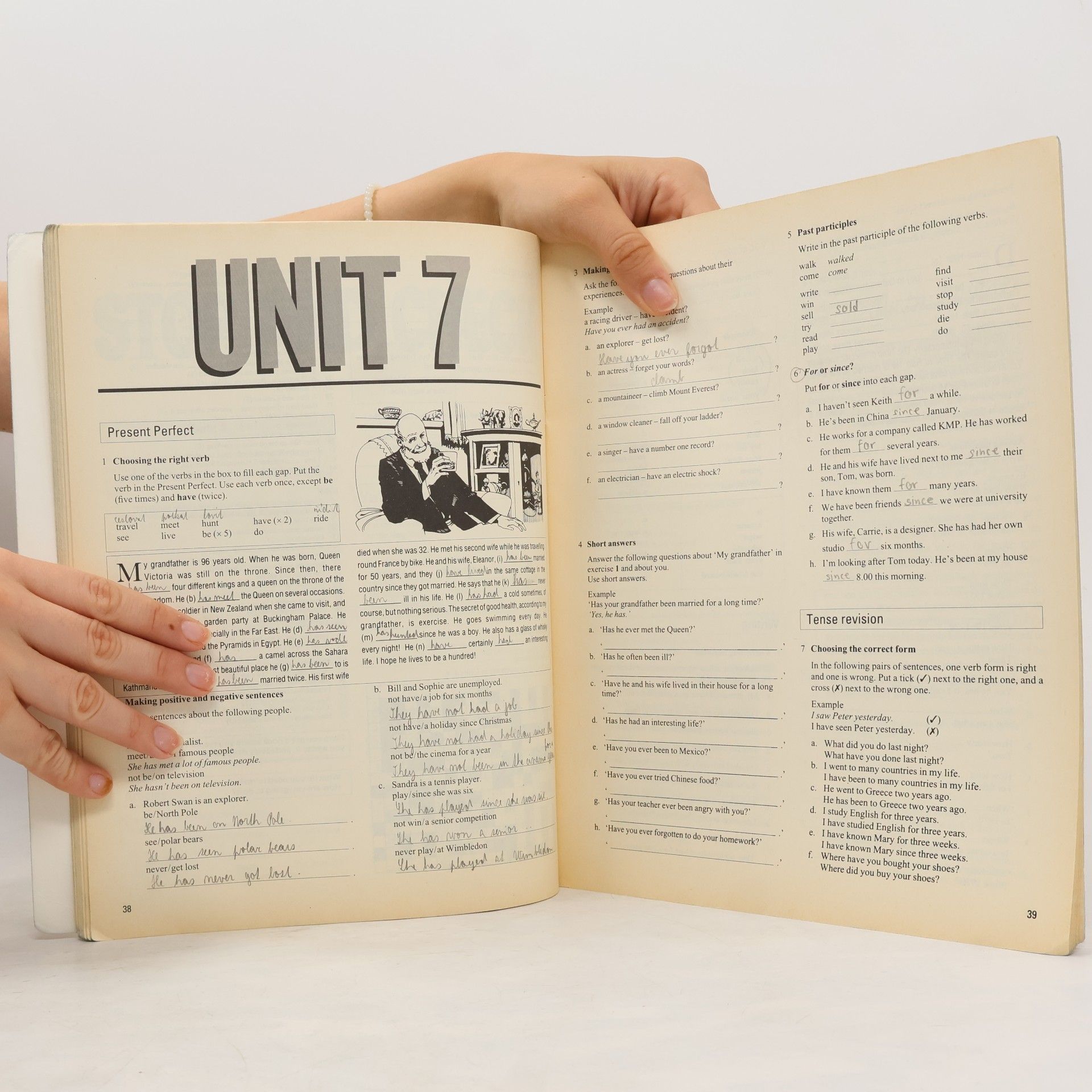 John Soars Headway pre-intermediate. Workbook
