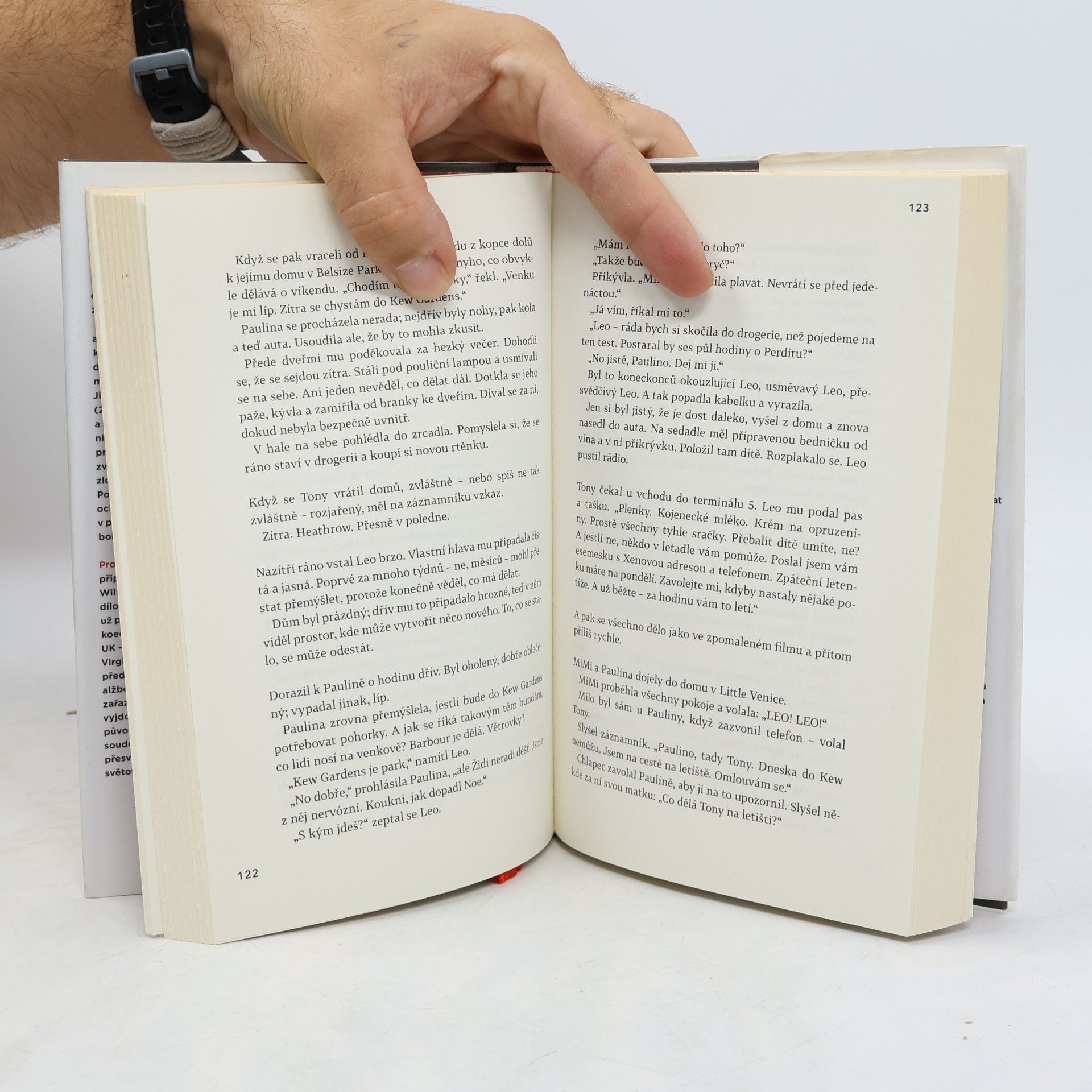 Jeanette Winterson Trhlina v čase