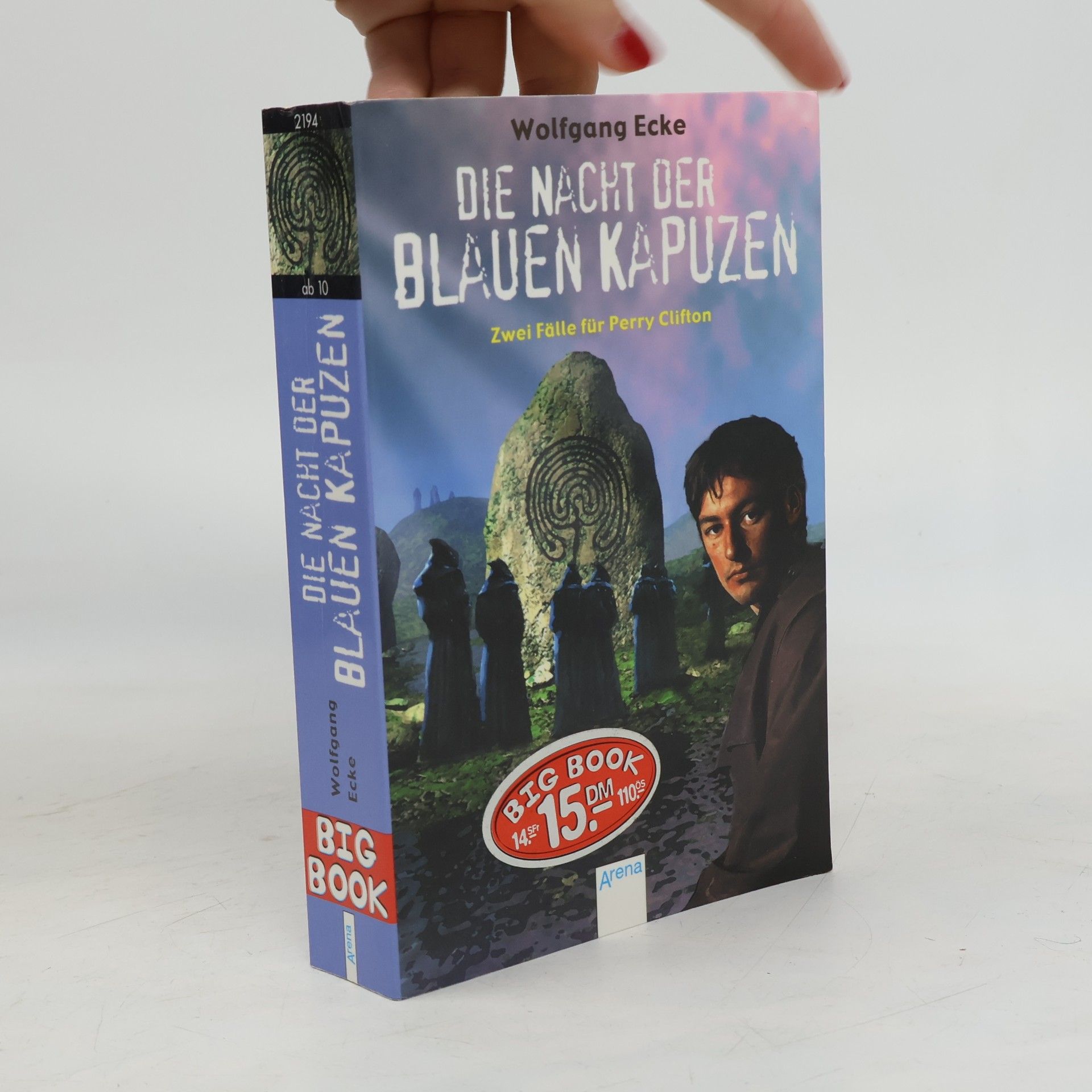 Wolfgang Ecke Die Dame mit dem schwarzen Dackel - Die Insel der blauen Kapuzen. Zwei Fälle für Perry Clifto