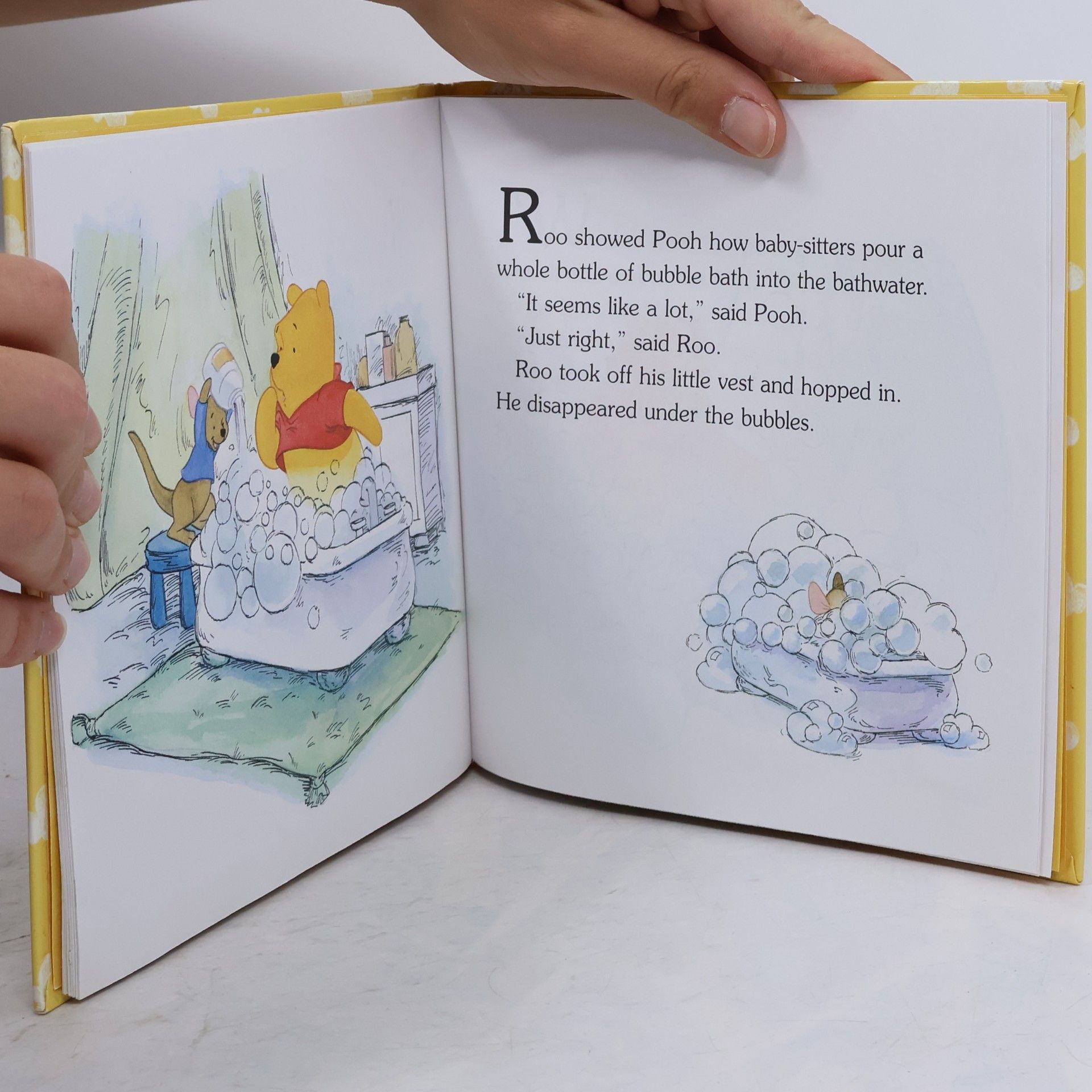 Kathleen Weidner Zoehfeld Disney's My Very First Winnie the Pooh: Roo's New Baby-sitter