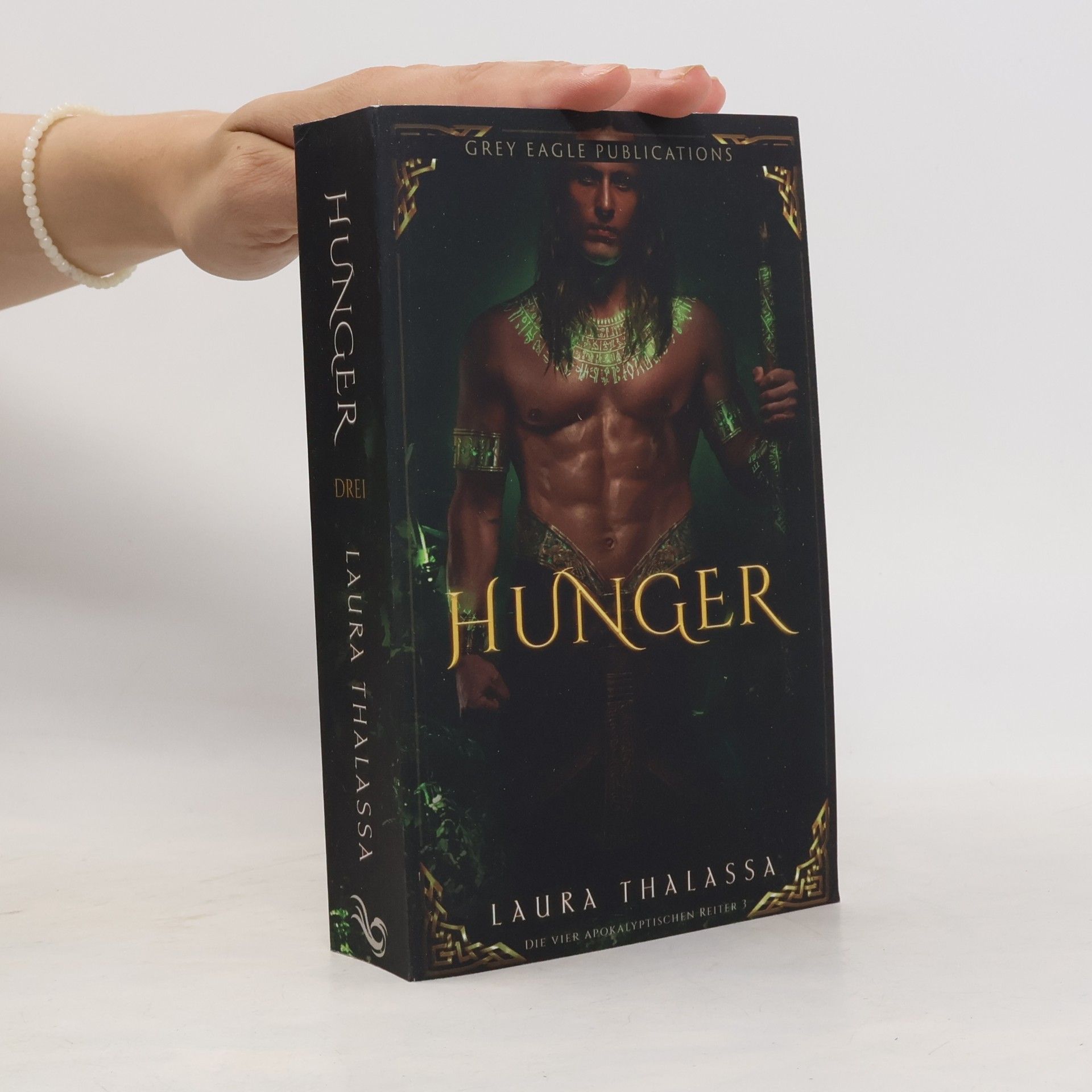 Laura Thalassa Hunger
