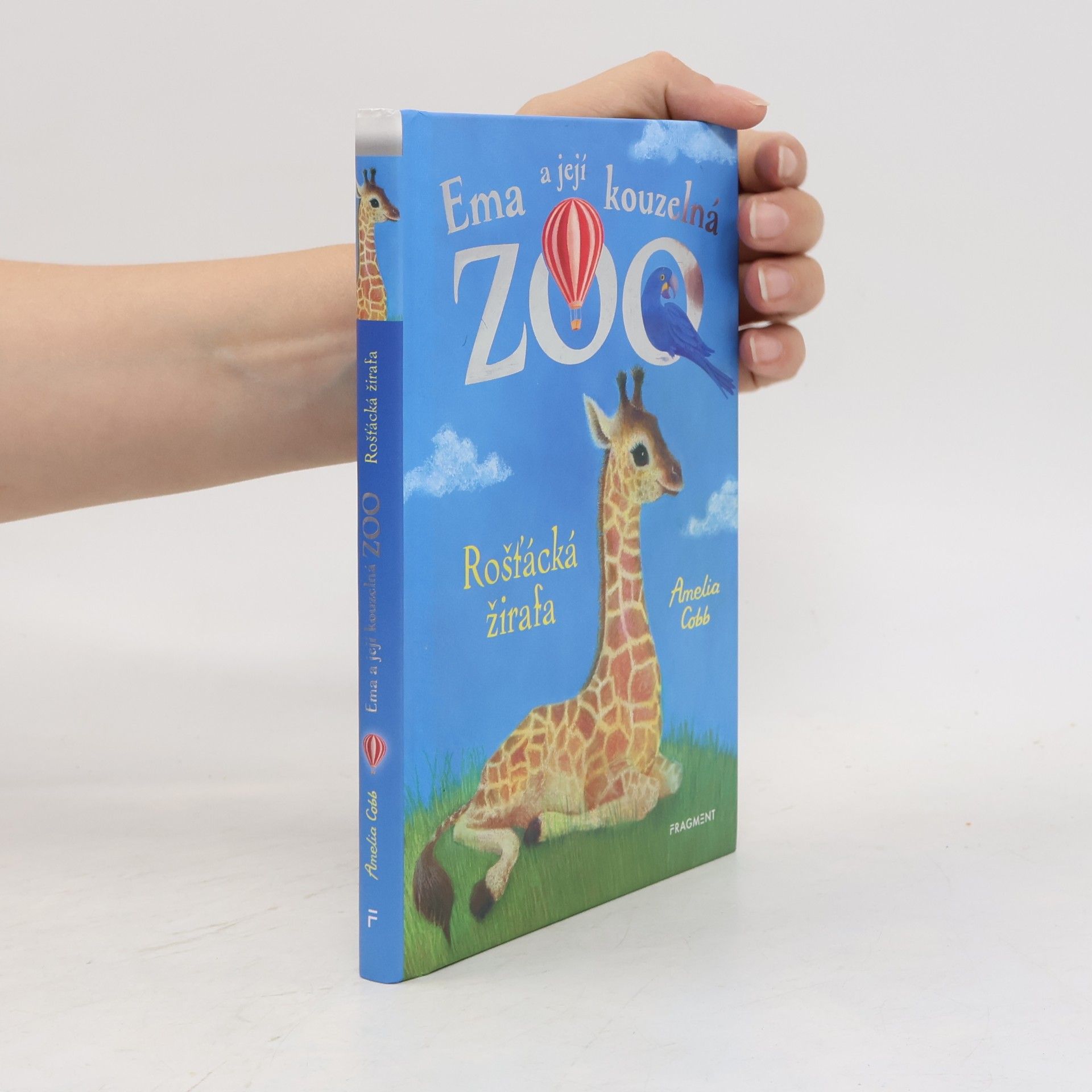 Cobb, Amelia Ema a její kouzelná zoo. Rošťácká žirafa