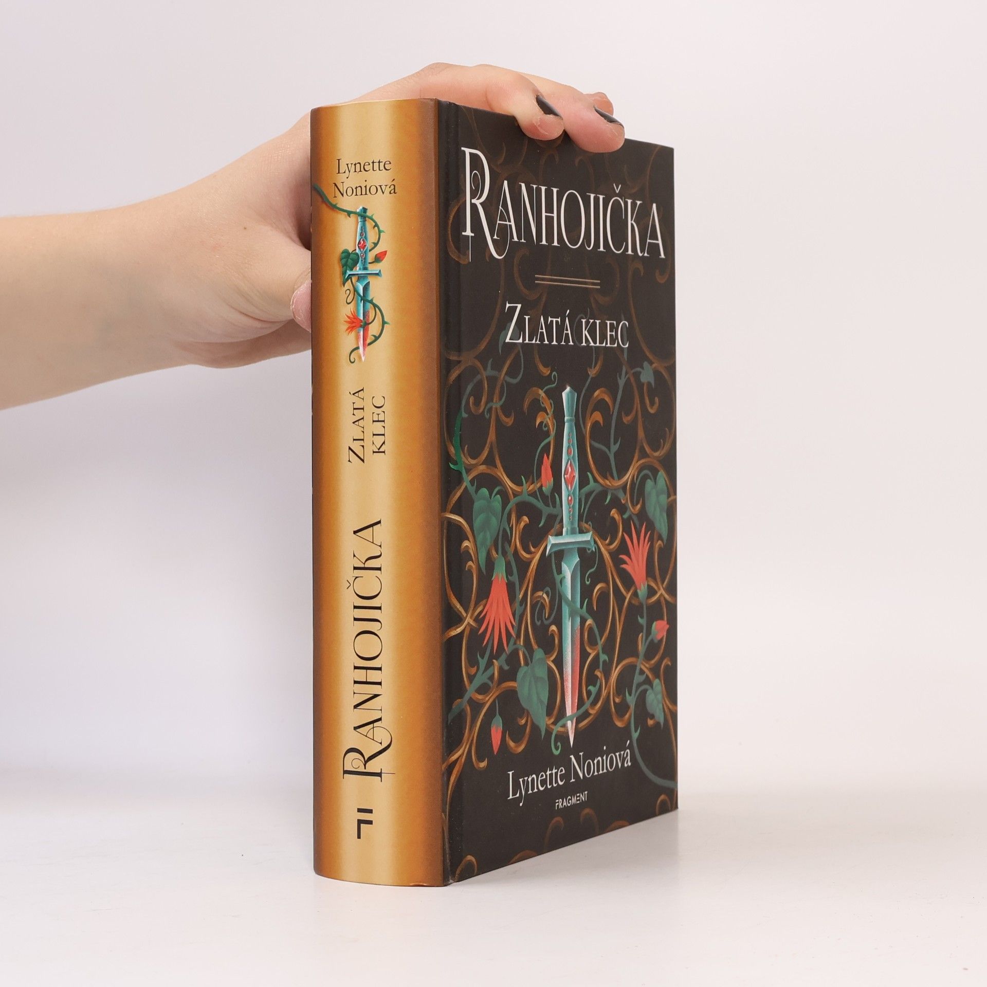 Lynette Noni Ranhojička. Zlatá klec