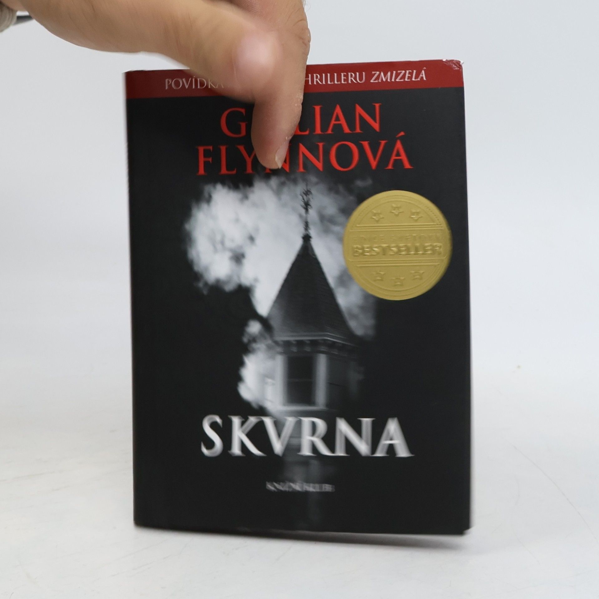 Gillian Flynn Skvrna