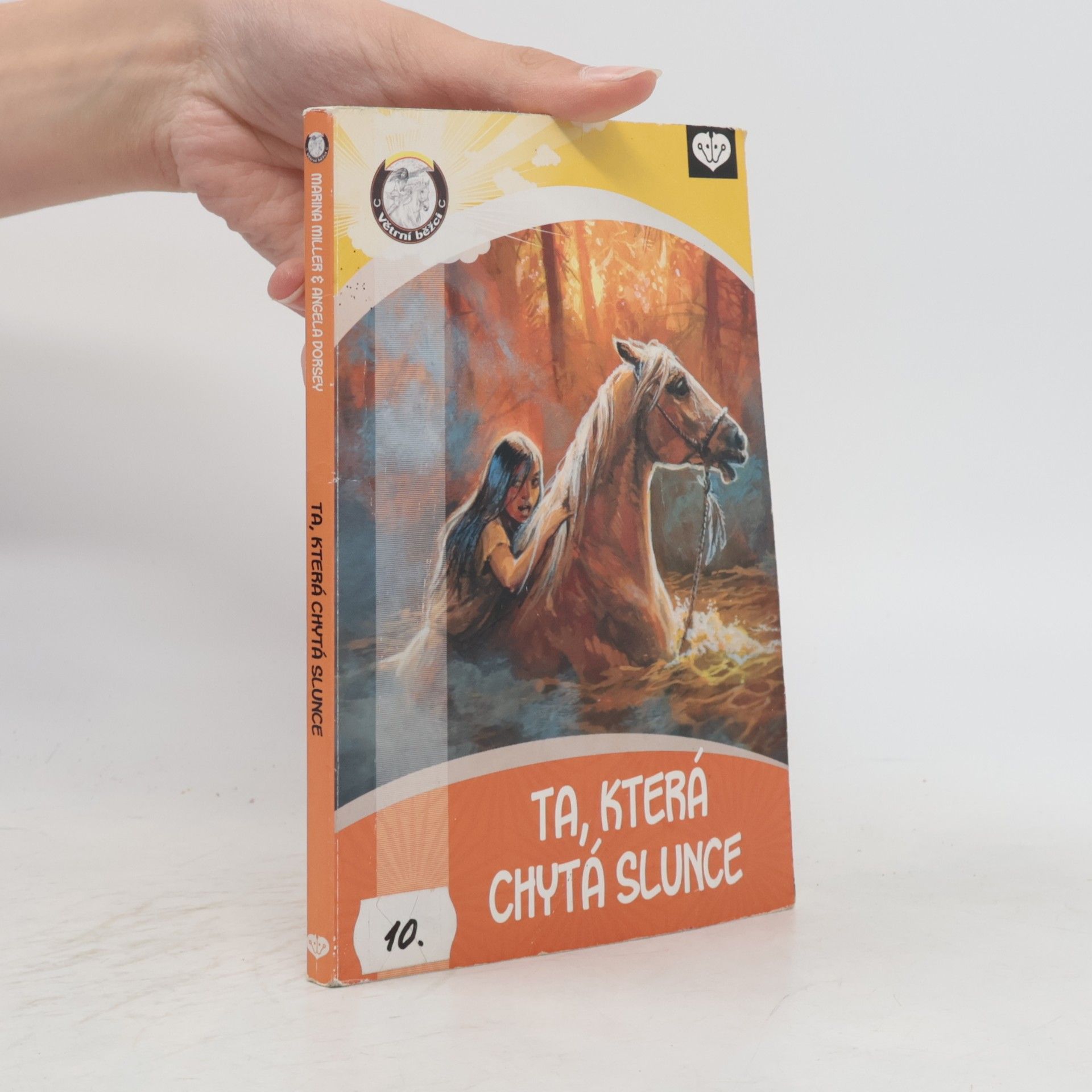 Marina Miller Ta, která chytá slunce
