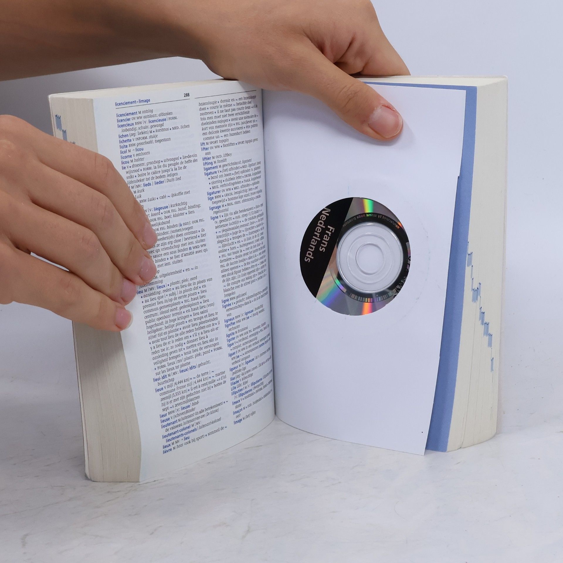 Prisma pocket: Prisma woordenboek Frans-Nederlands - Met CD-ROM. Nu met gratis F-N inlogcode op www.prisma.nl/online woordenboek.