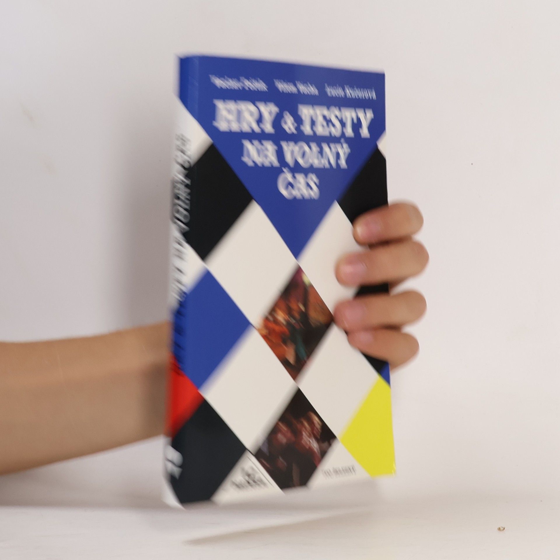 Hry & testy na volný čas