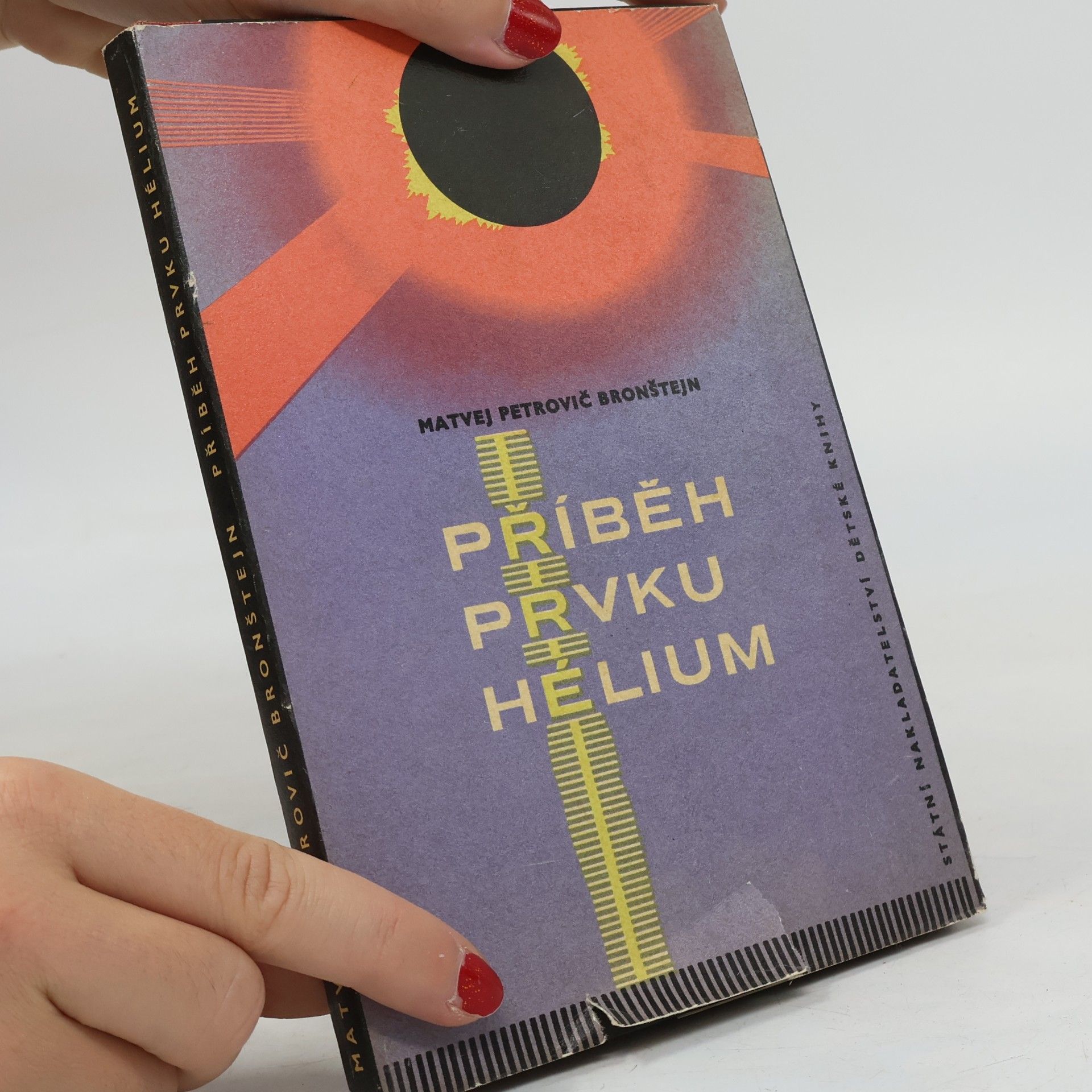 Matvej Petrovič Bronštejn Příběh prvku hélium