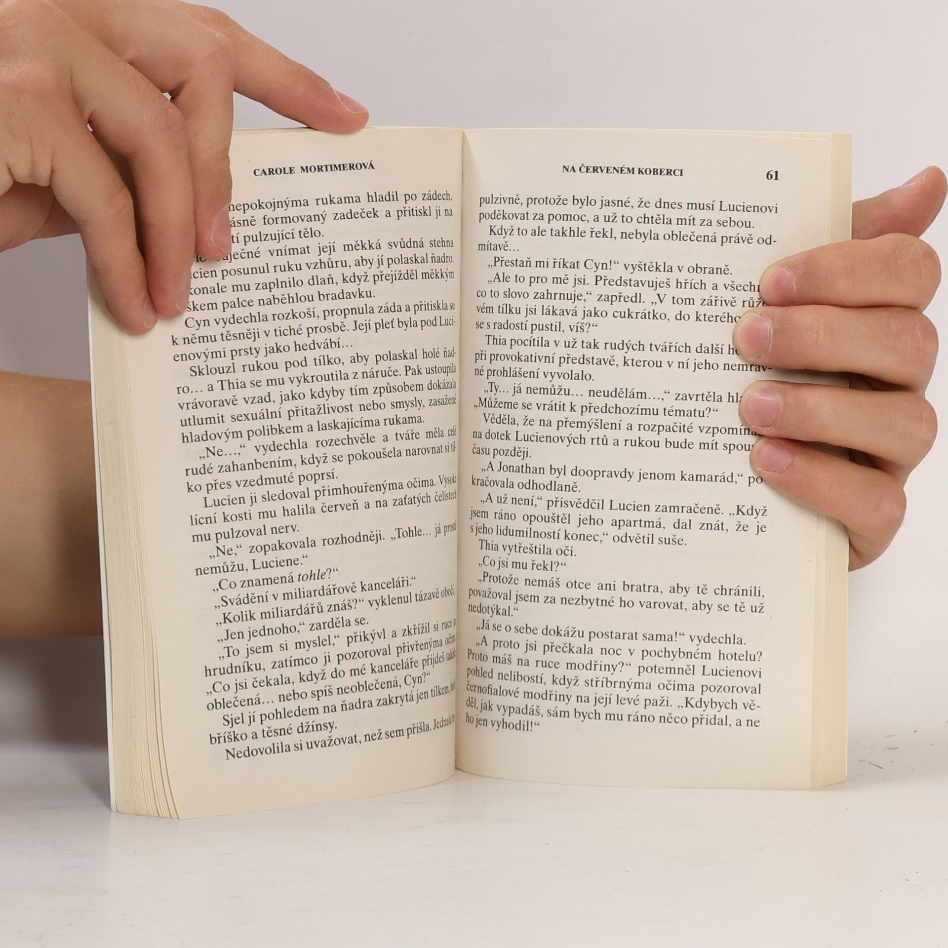 Carole Mortimer Na červeném koberci