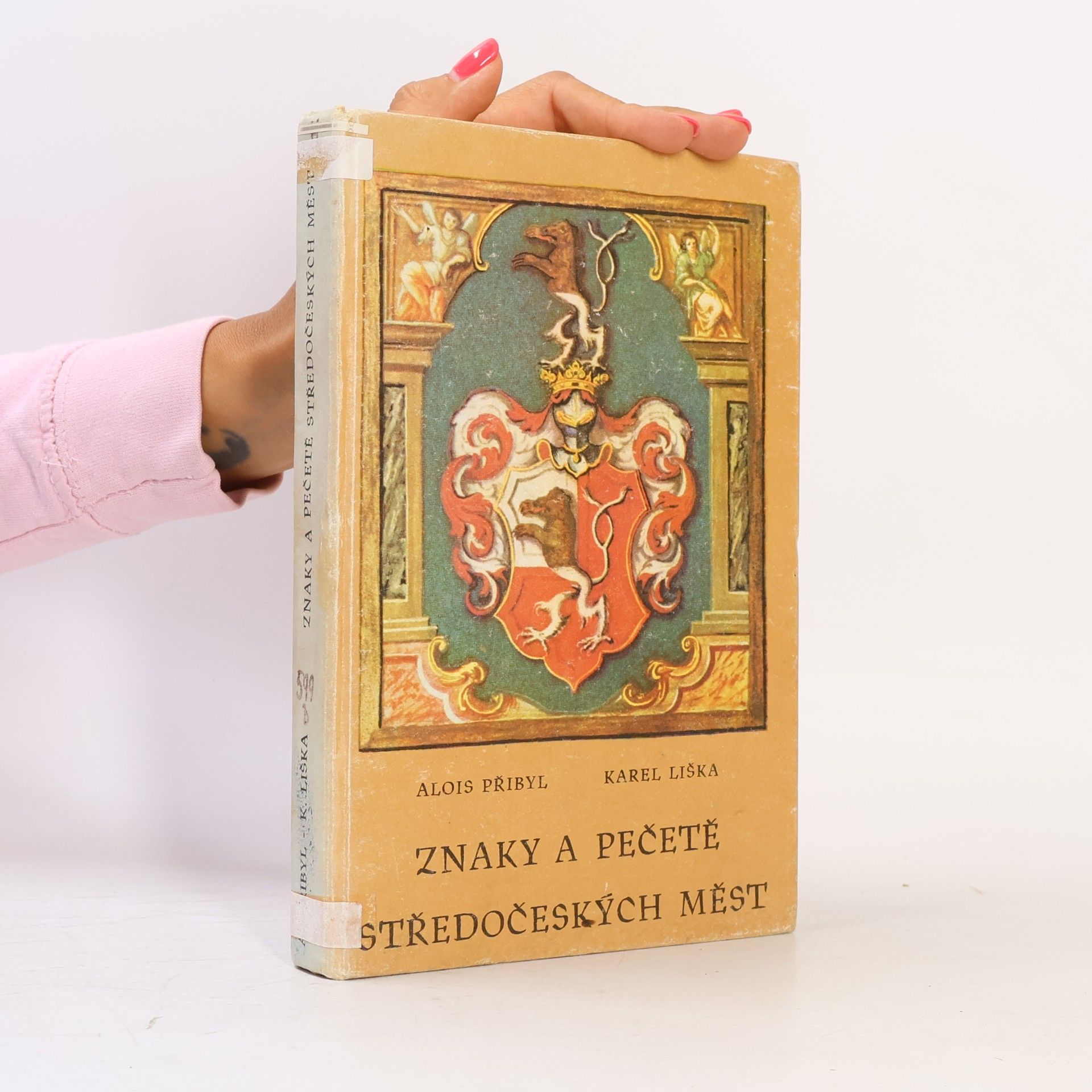 Znaky a pečetě středočeských měst