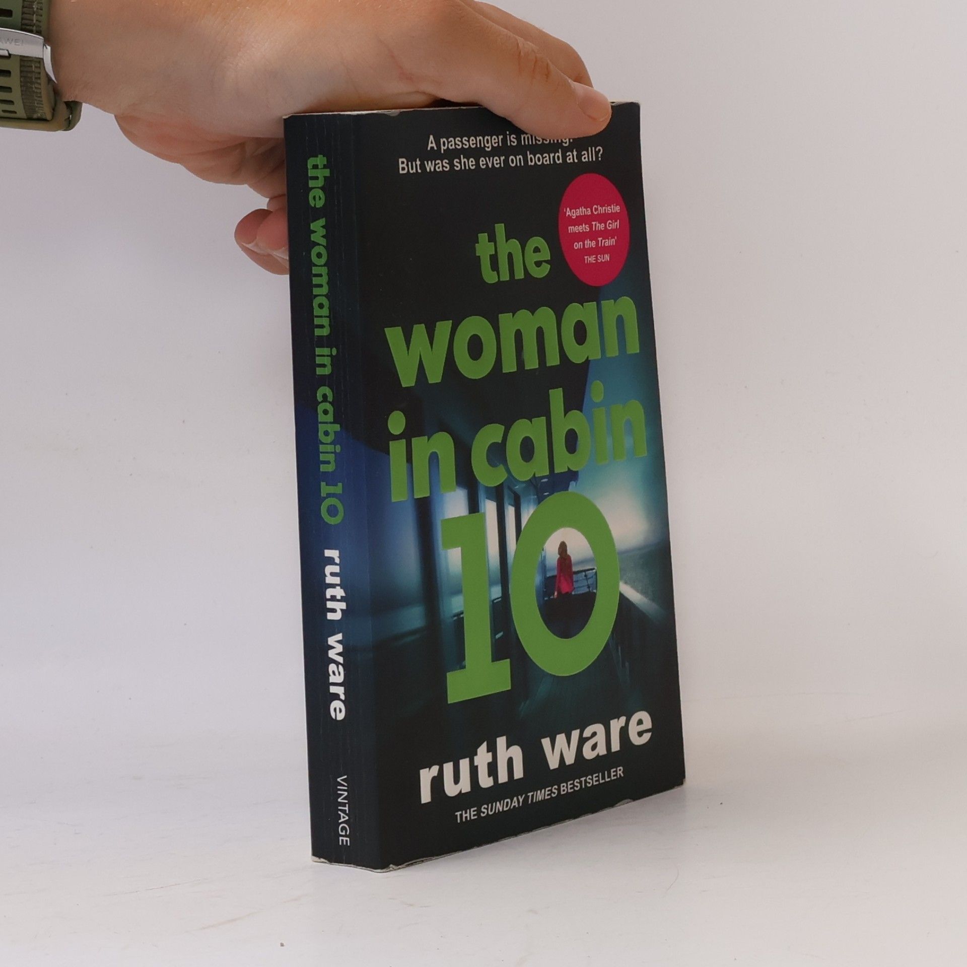 Ruth Ware The woman in cabin 10