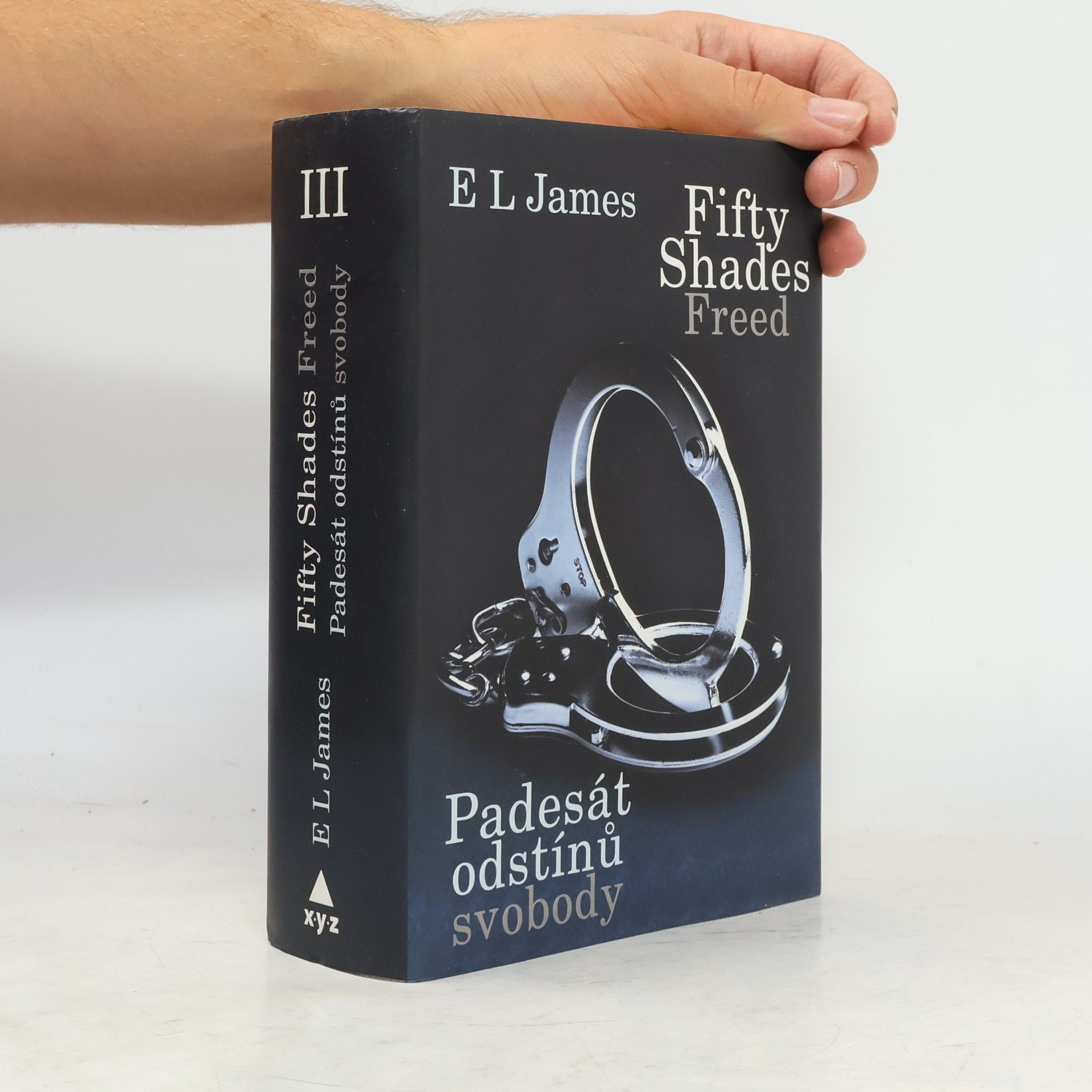 E. L. James Padesát odstínů svobody