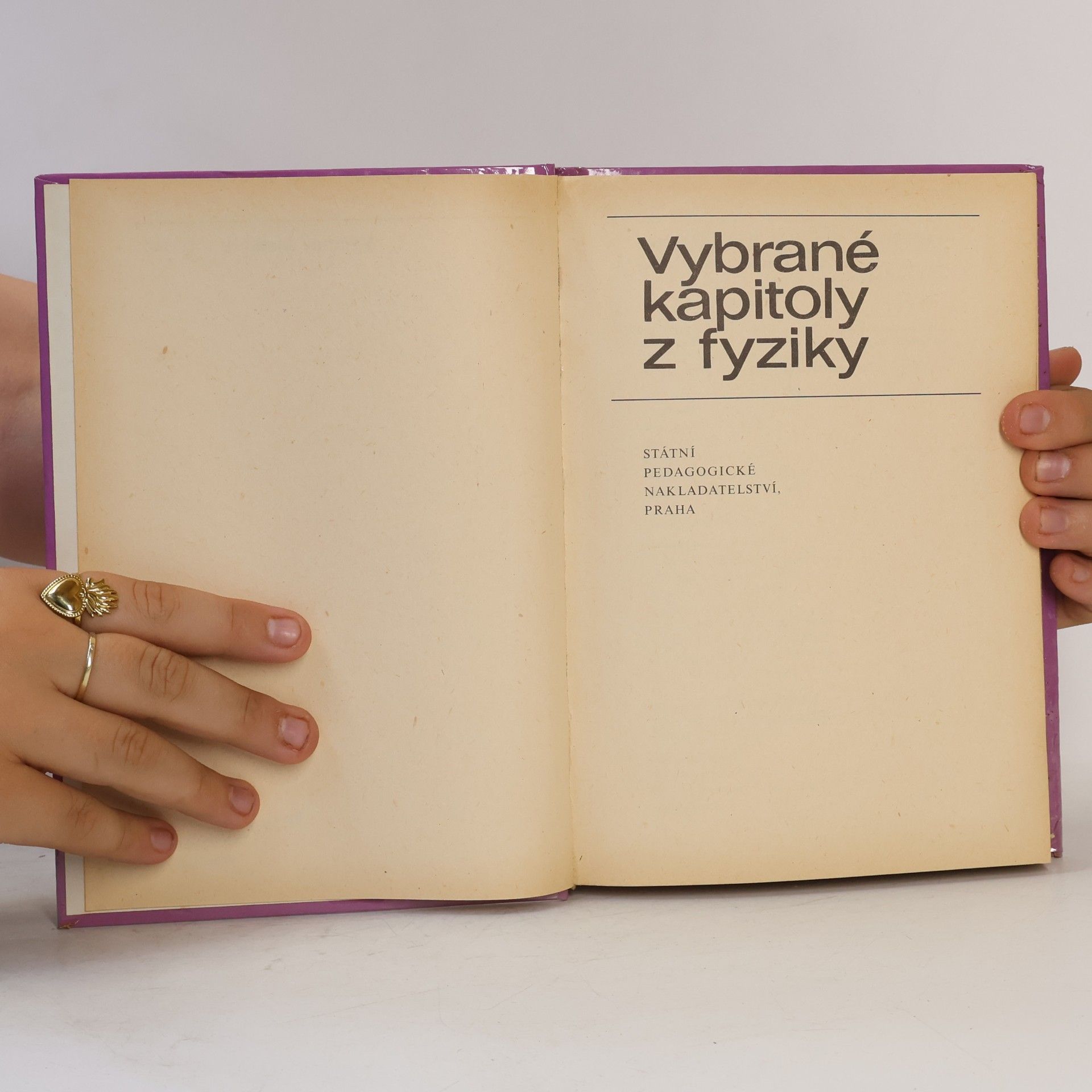 Autores varios Vybrané kapitoly z fyziky