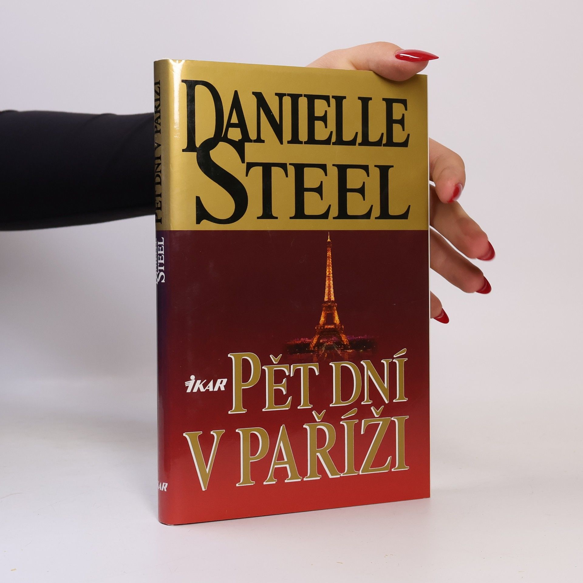 Danielle Steel Pět dní v Paříži