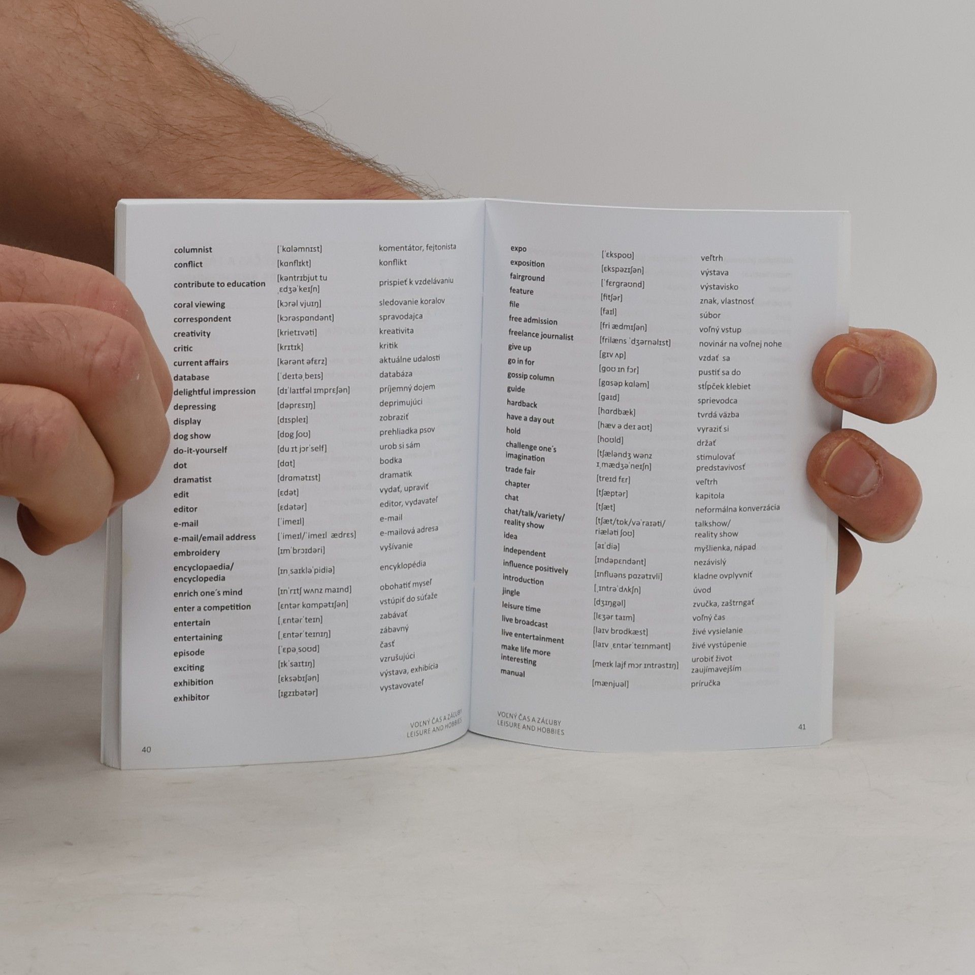 Autorenkollektiv Anglicko-slovenský školský slovník do vrecka