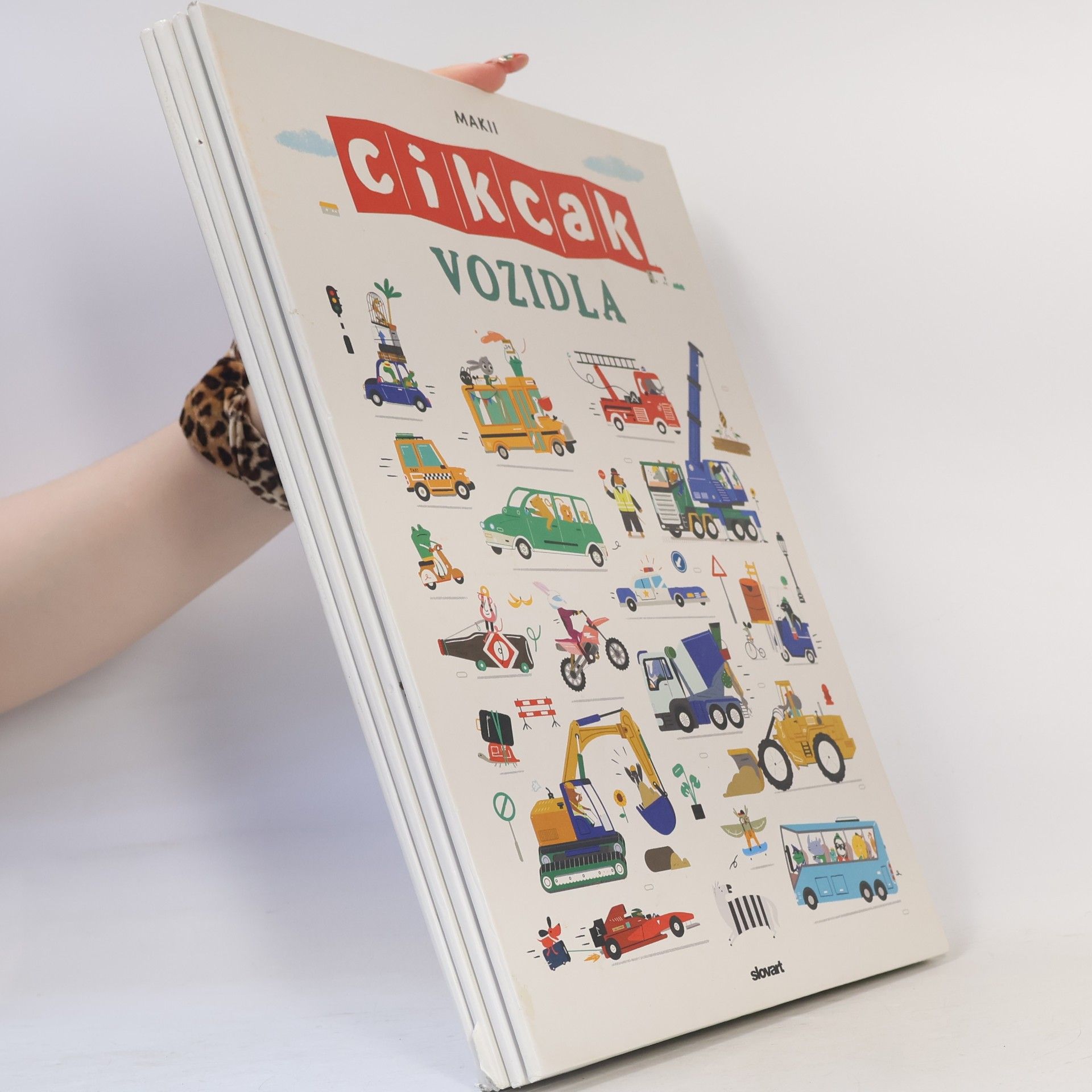 Makii Cikcak. Vozidla