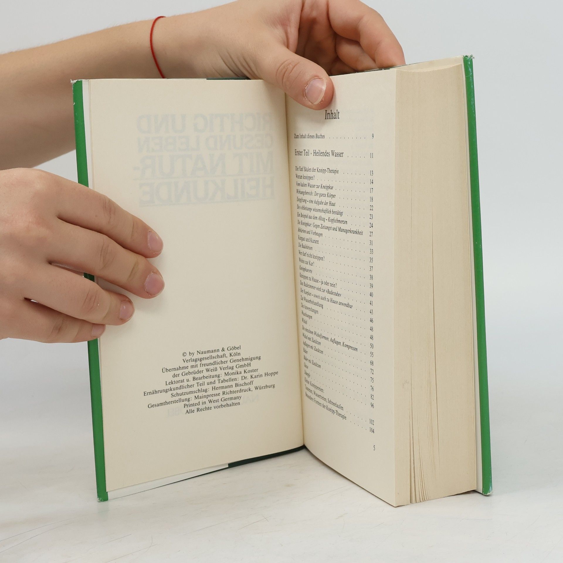 Various authors Richtig und gesund leben mit Naturheilkunde