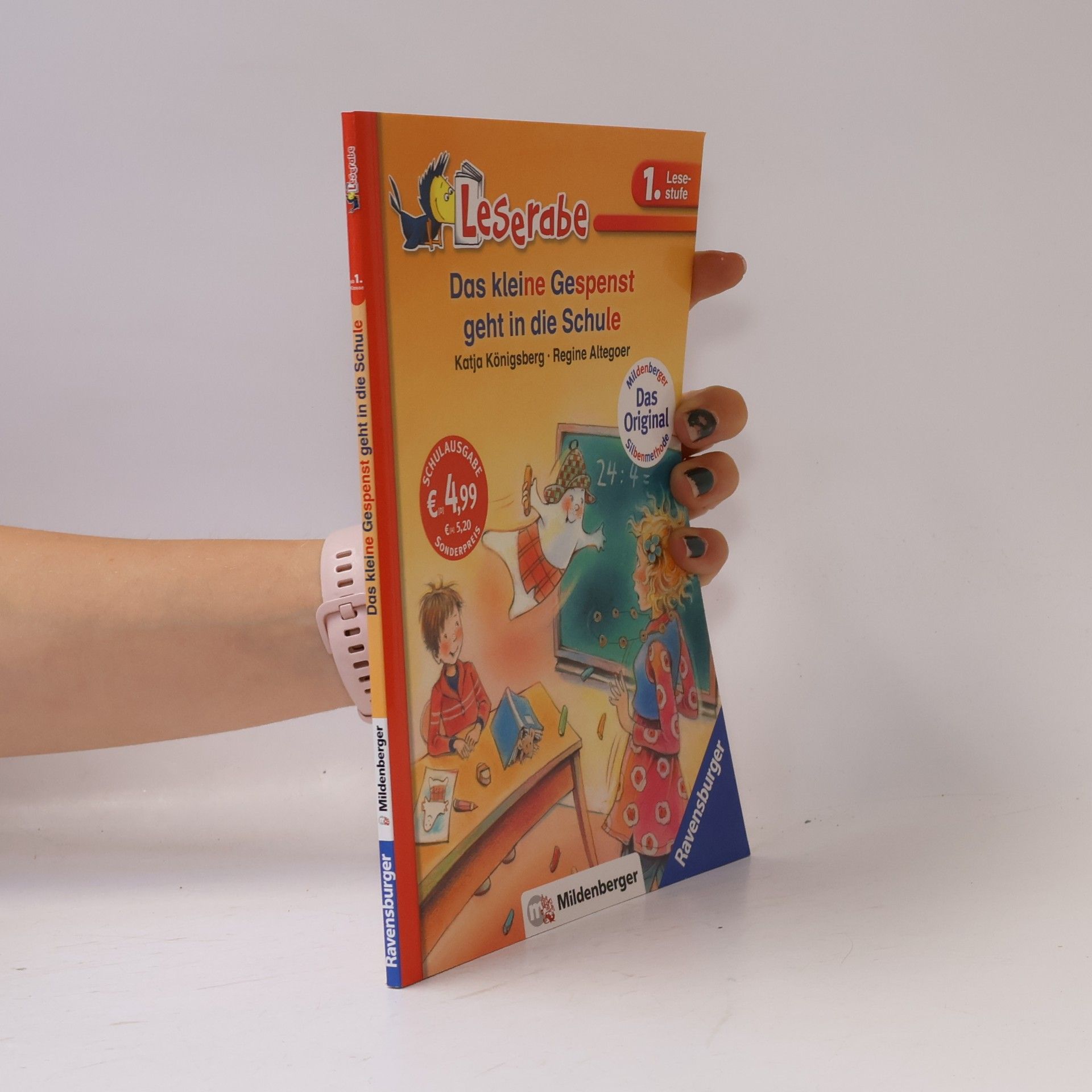 Das kleine Gespenst geht in die Schule