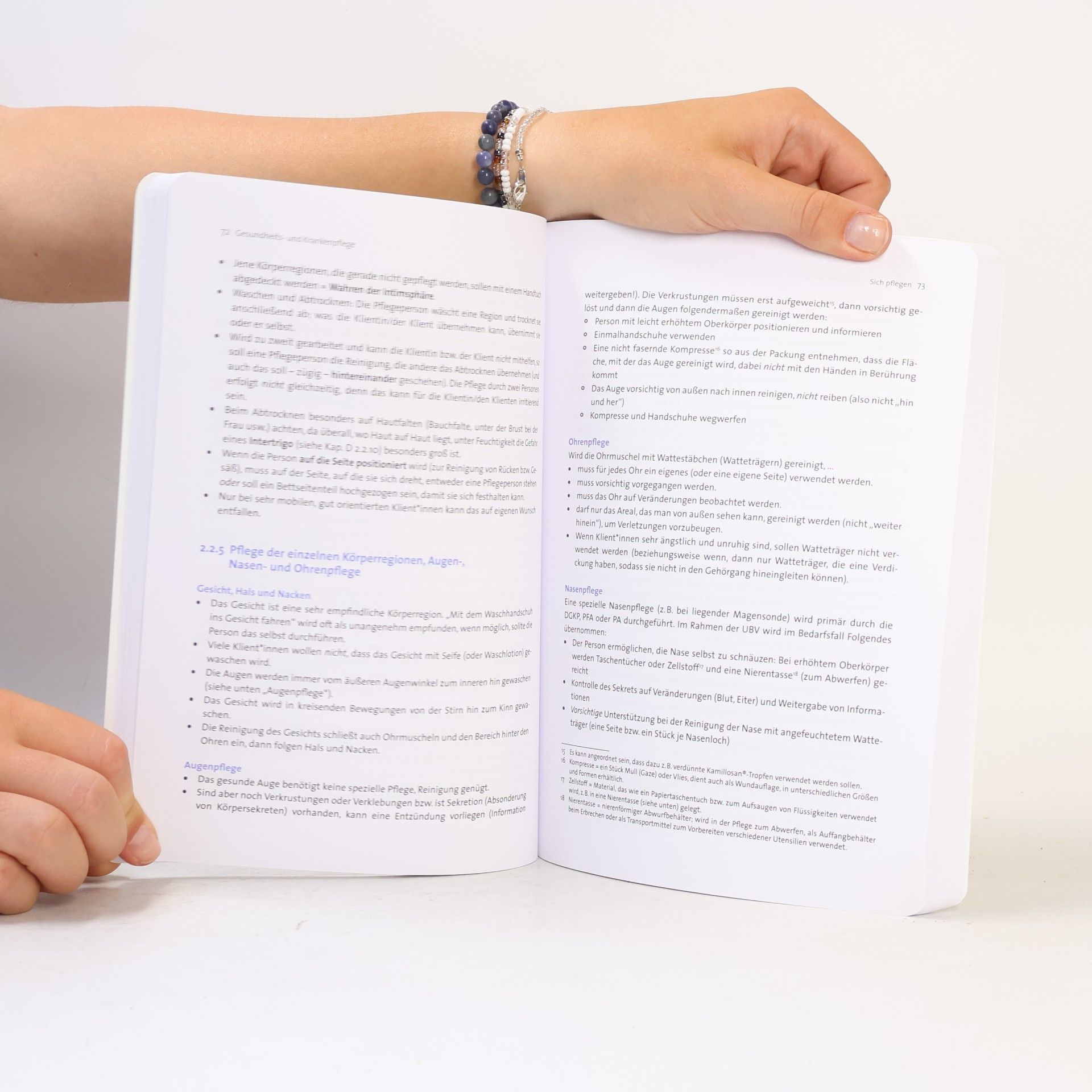 Esther Matolycz Manual: Unterstützung bei der Basisversorgung