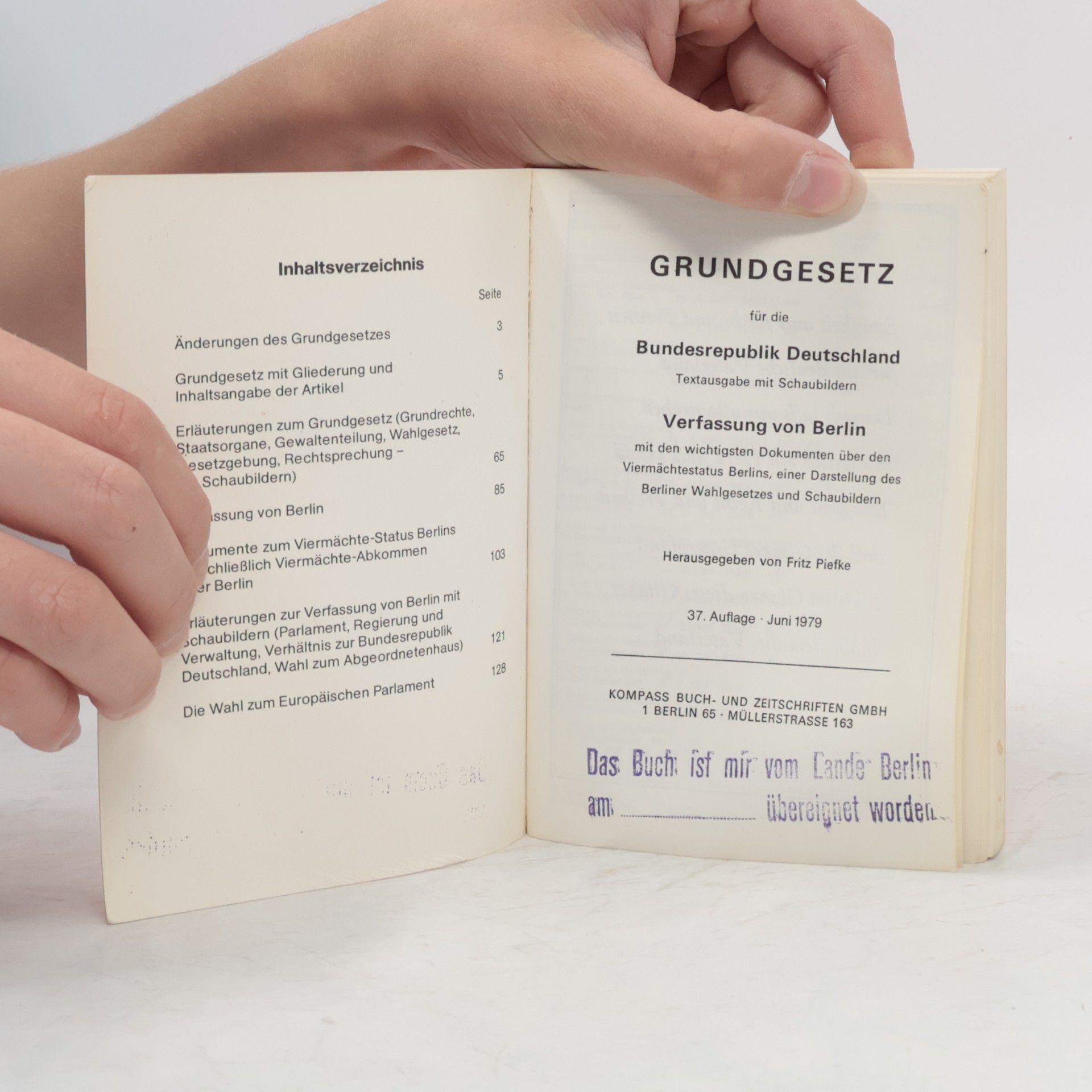 nezn. Grundgesetz