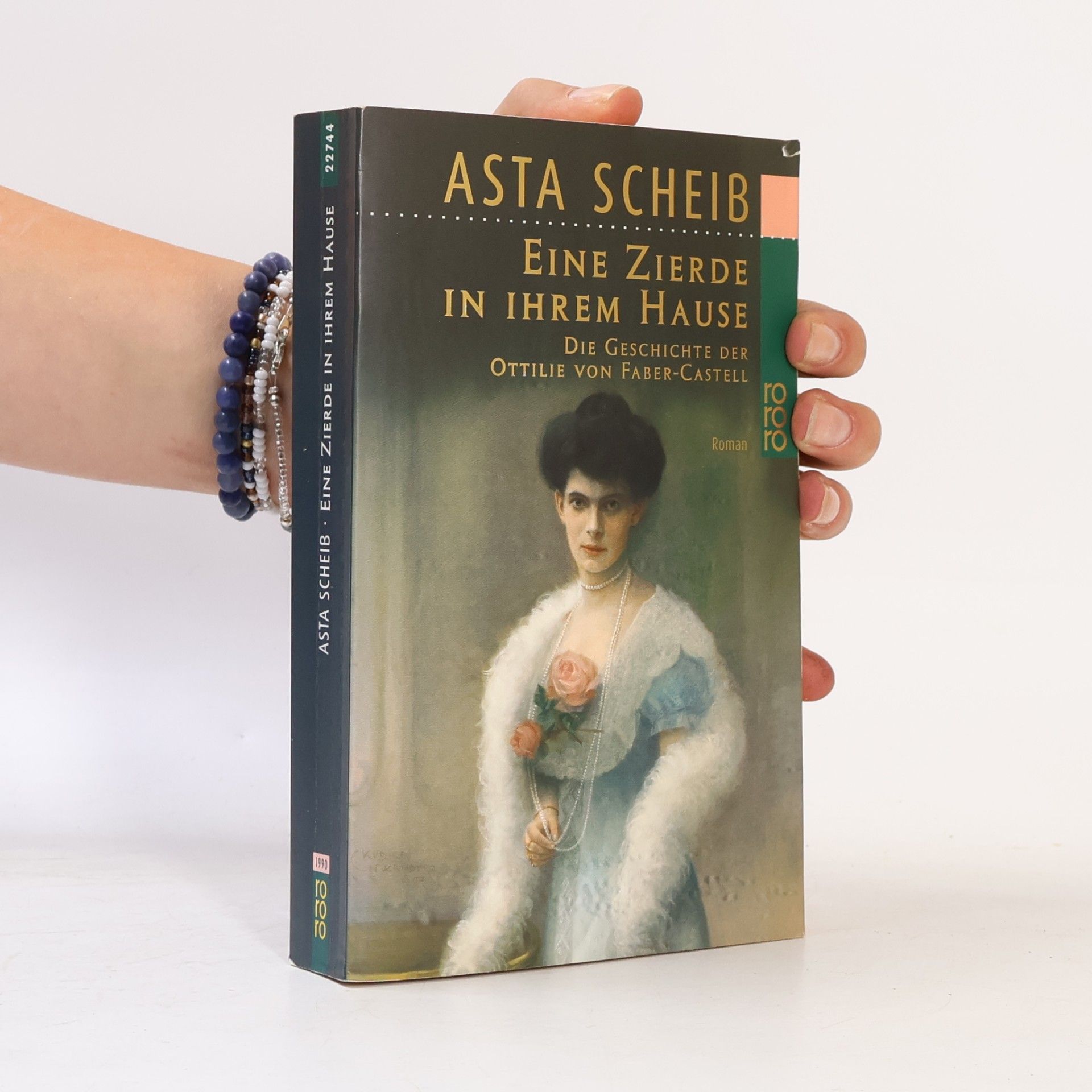 Asta Scheib Eine Zierde in ihrem Hause