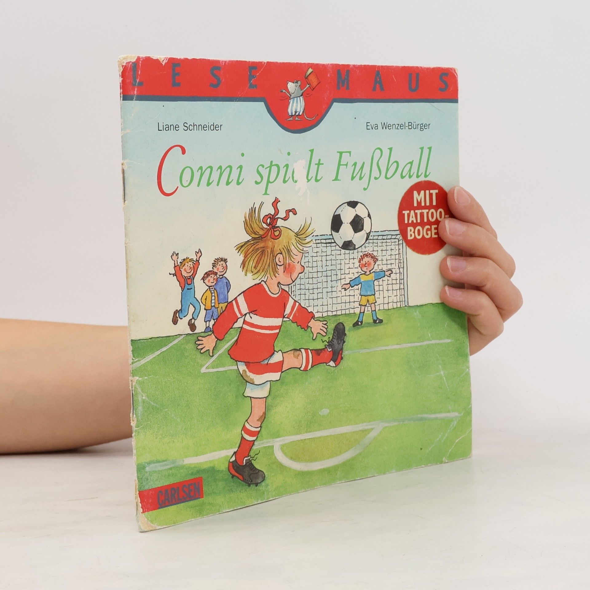 Liane Schneider Conni spielt Fußball