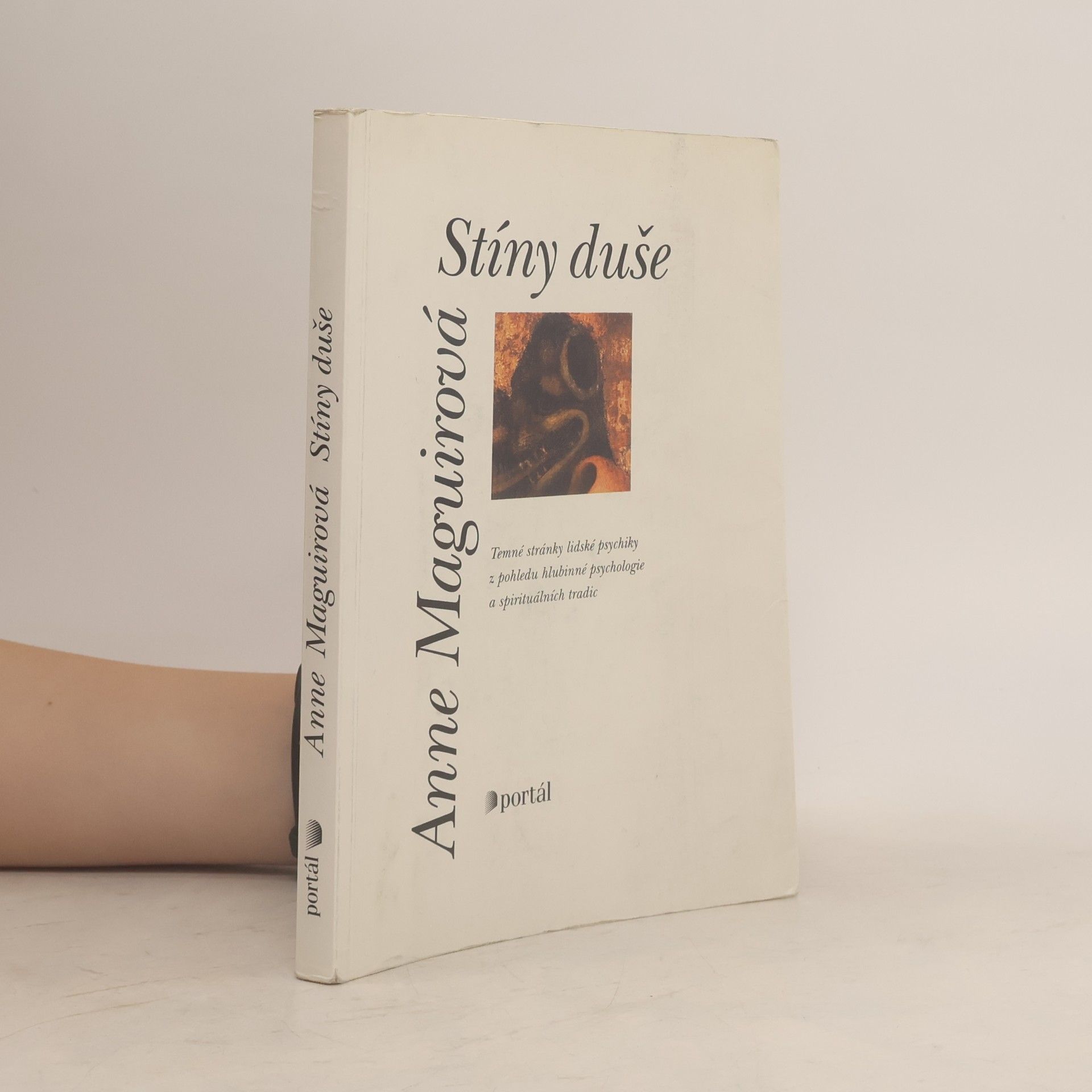 Anne Maguire Stíny duše
