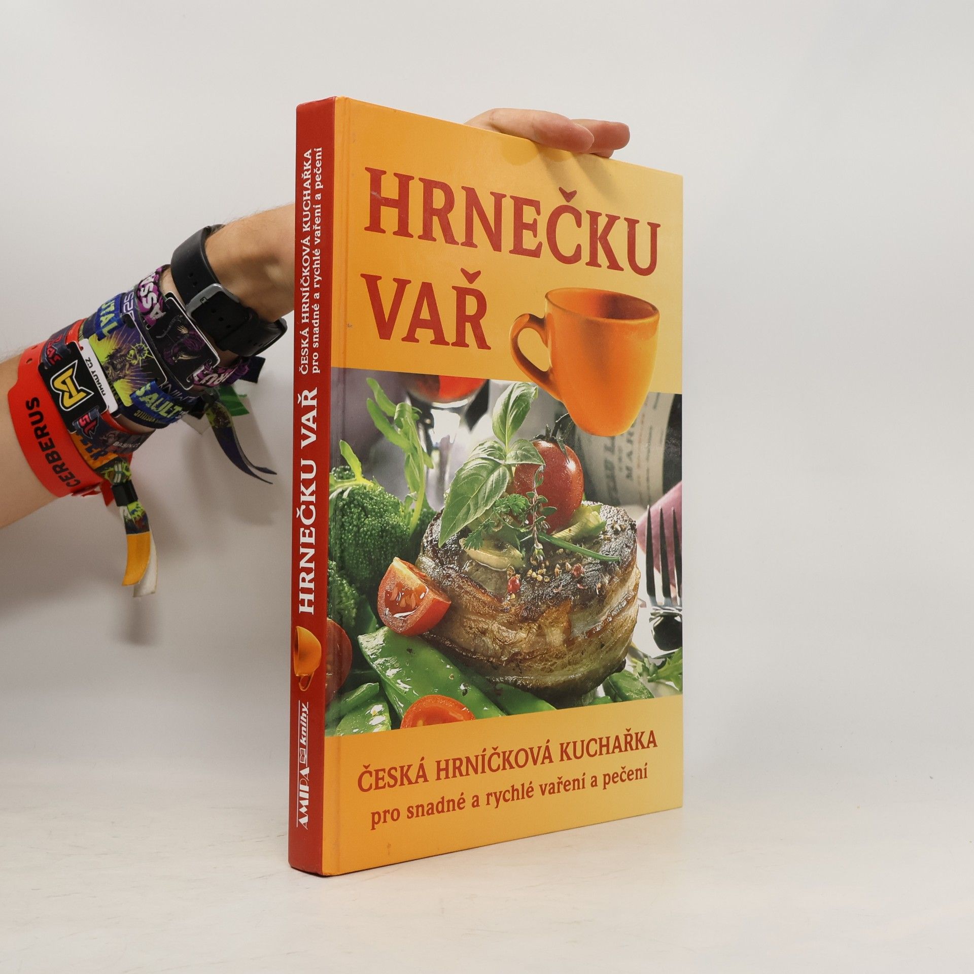 Jitka Živsová Hrnečku vař : česká hrníčková kuchařka pro snadné a rychlé vaření a pečení