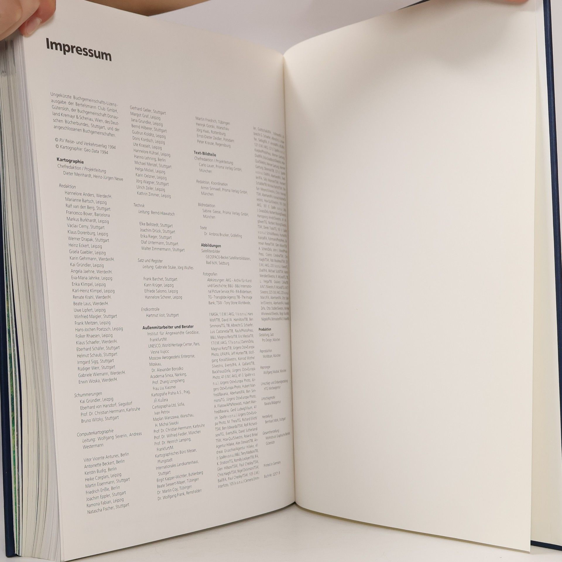 Various authors Bertelsmann Waltatlas 2000