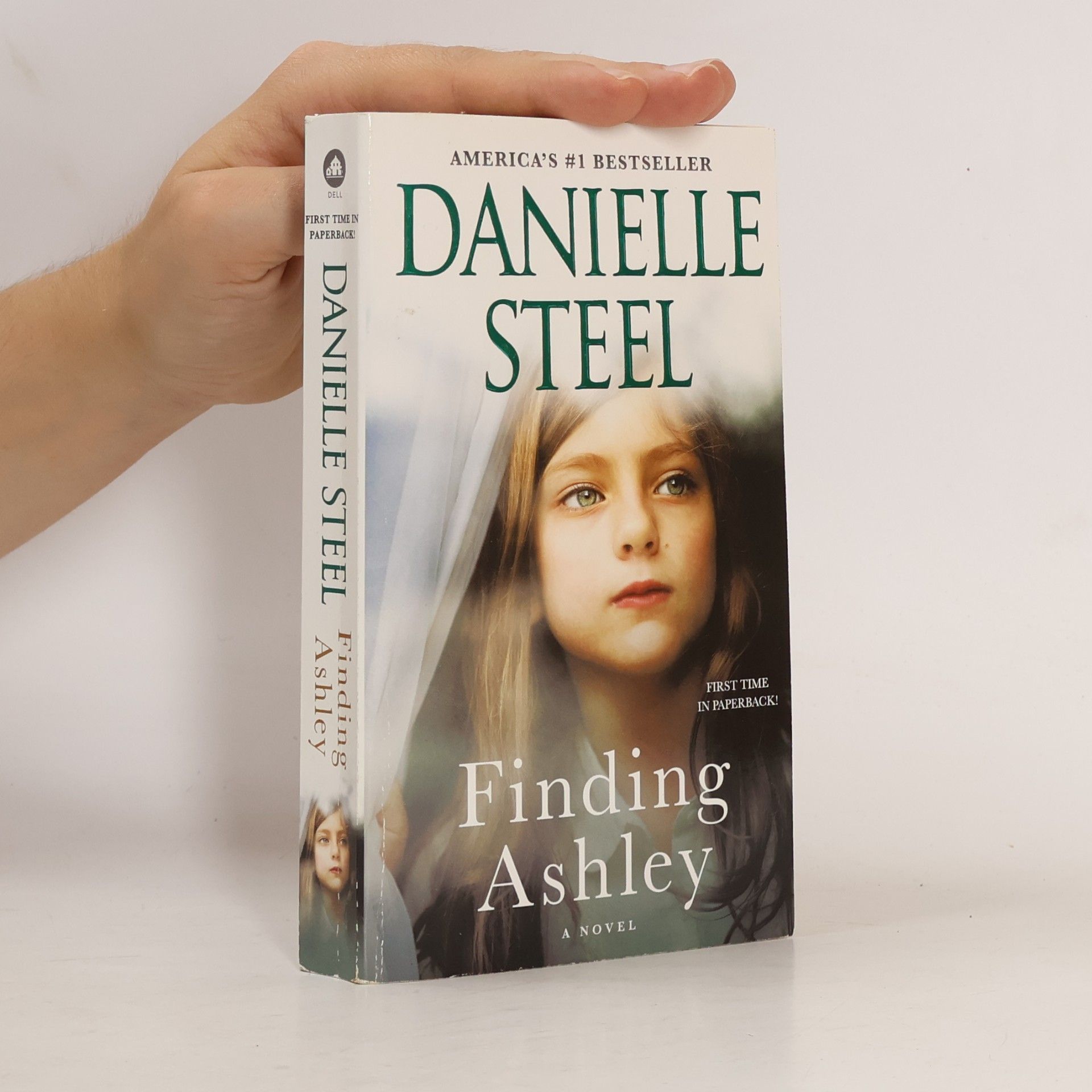 Danielle Steel Finding Ashley