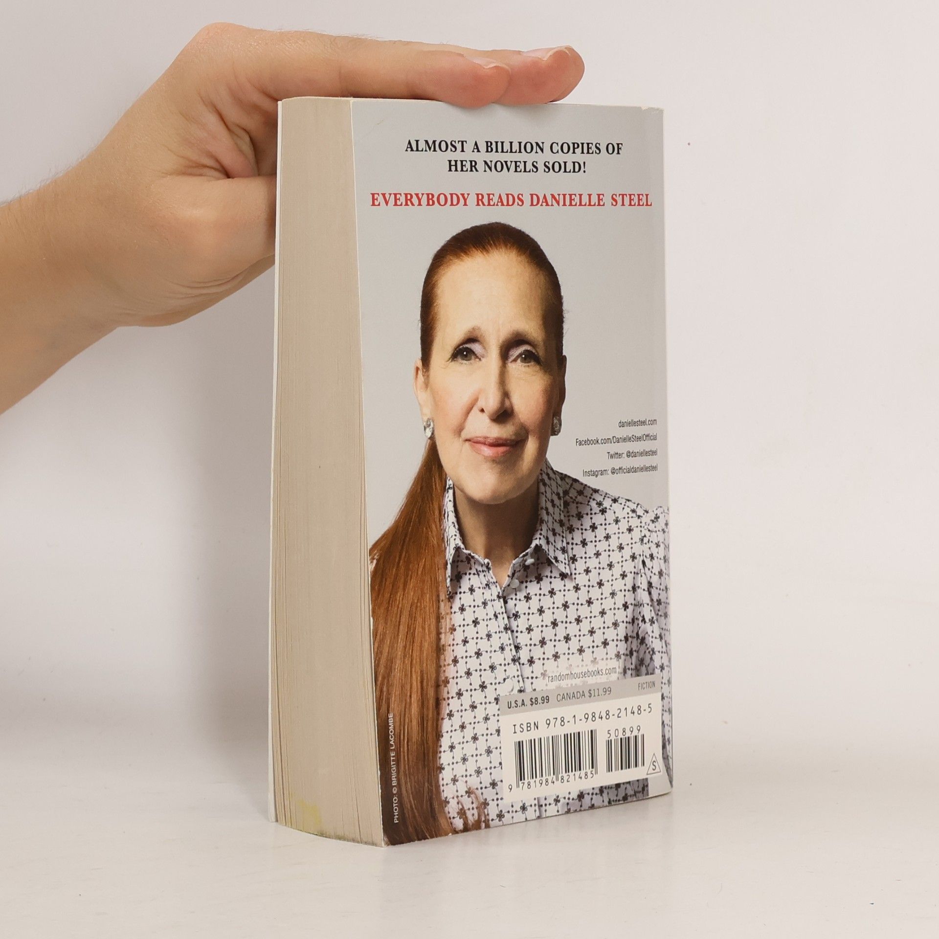 Danielle Steel Finding Ashley