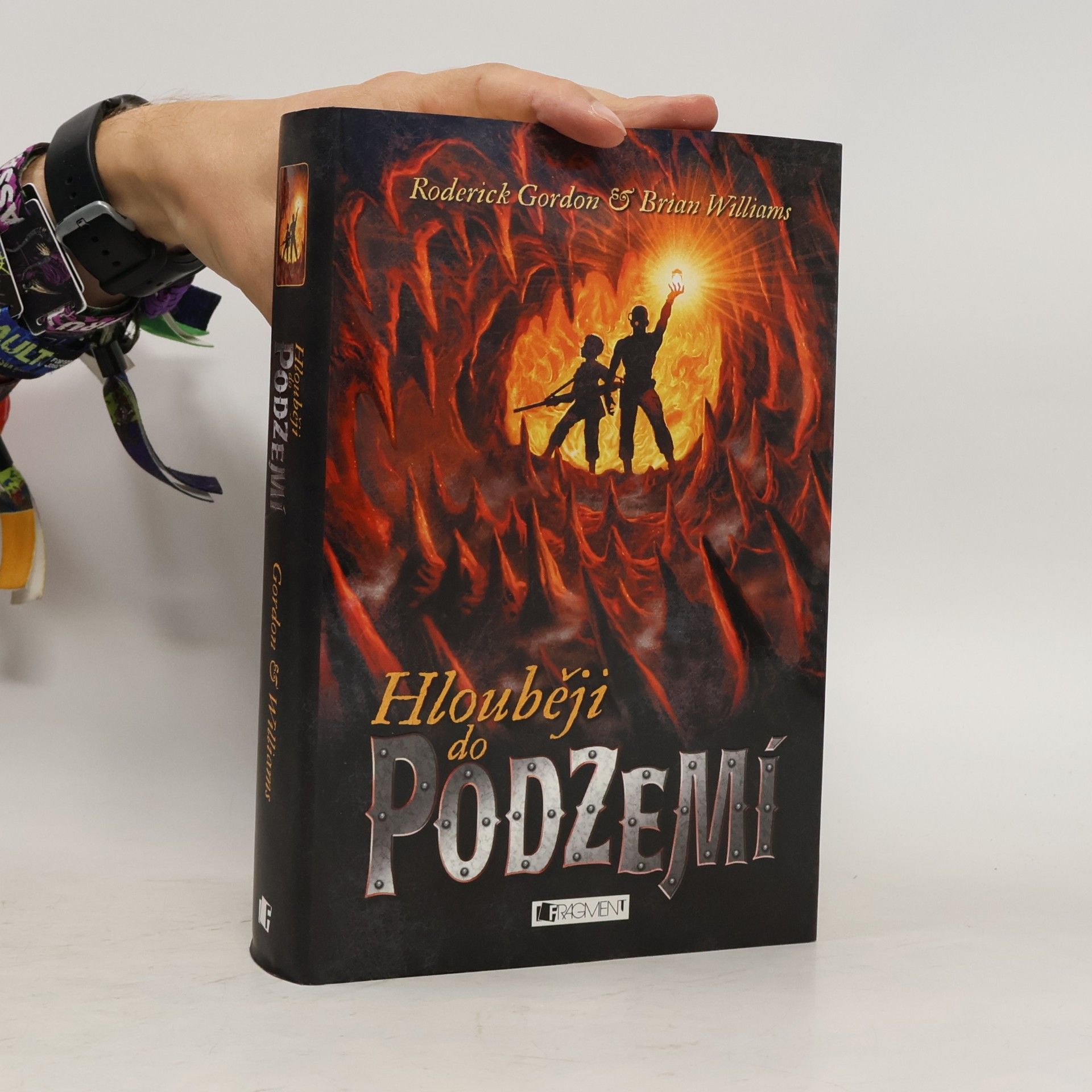 Roderick Gordon Hlouběji do Podzemí