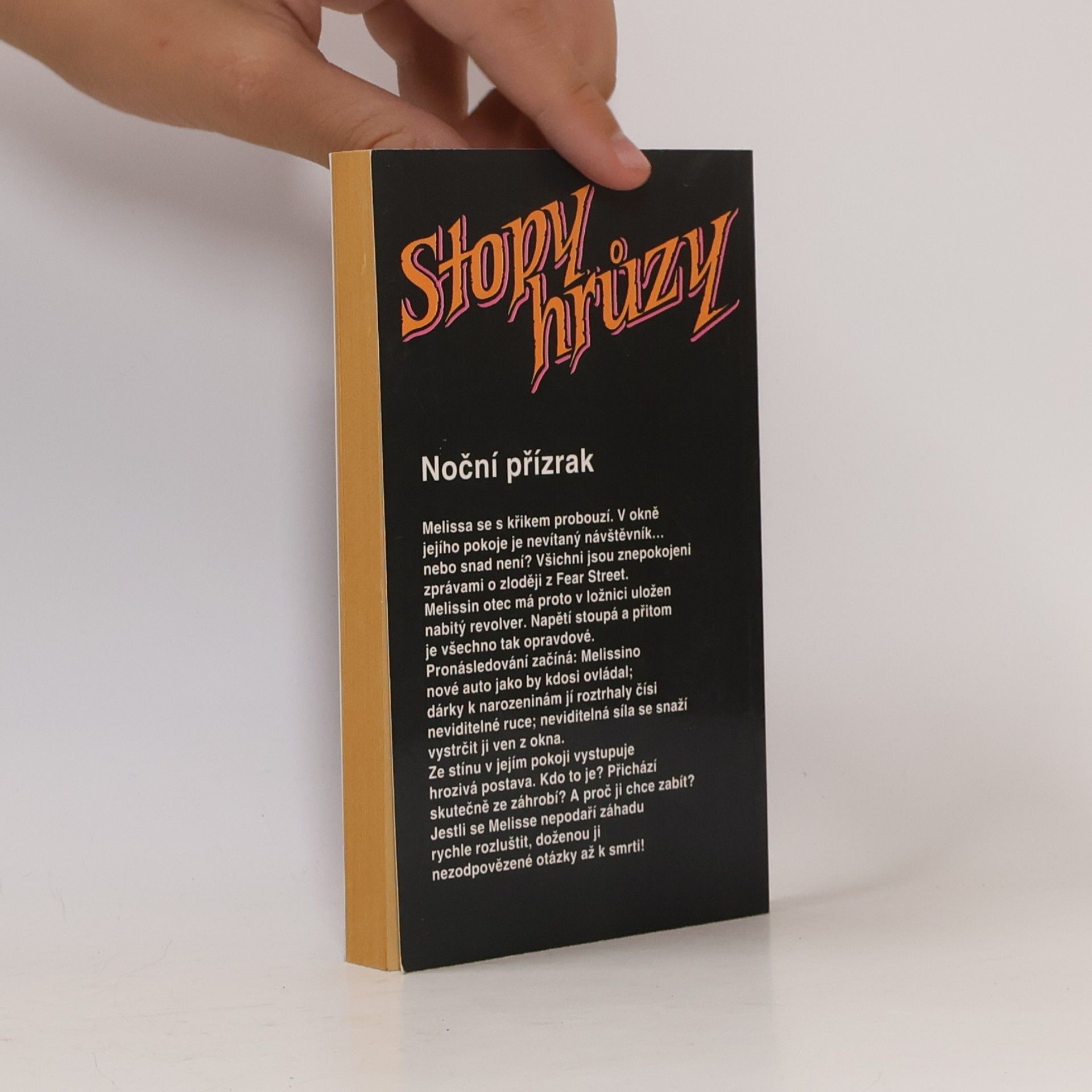 R. L. Stine Pronásledovaná. Stopy hrůzy 16