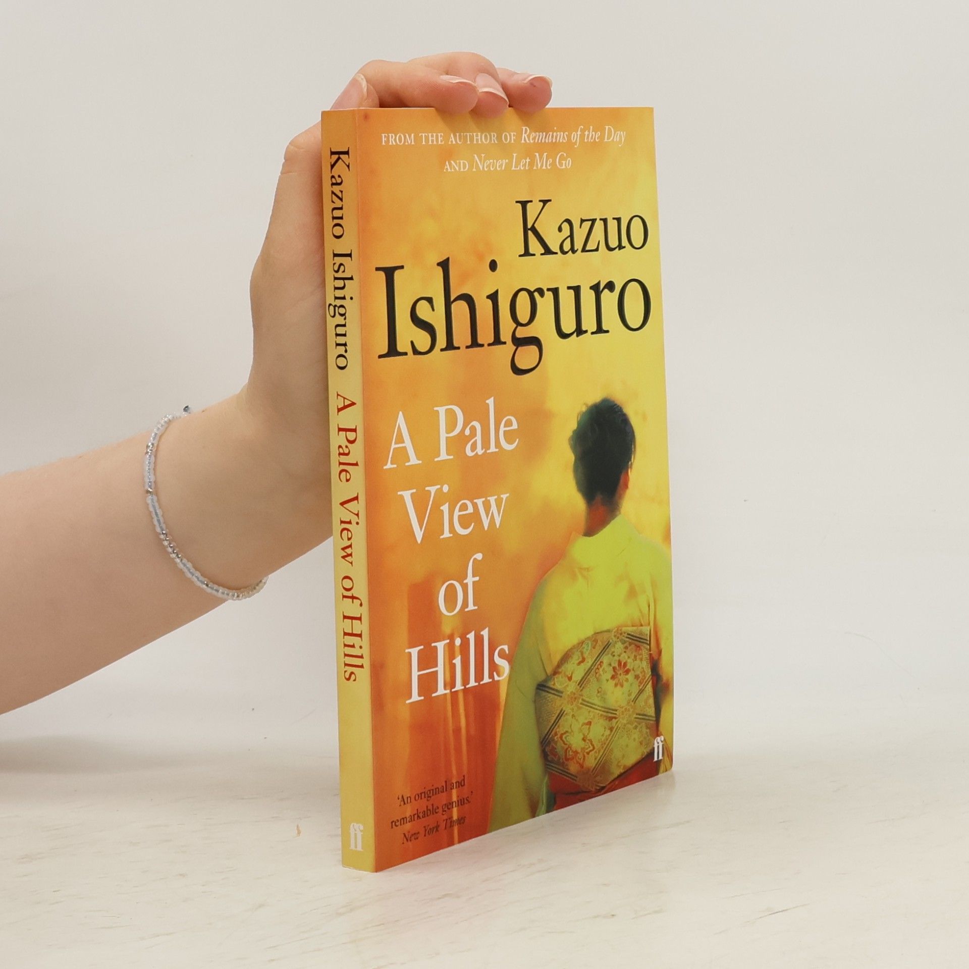 Kazuo Ishiguro A pale view of hills