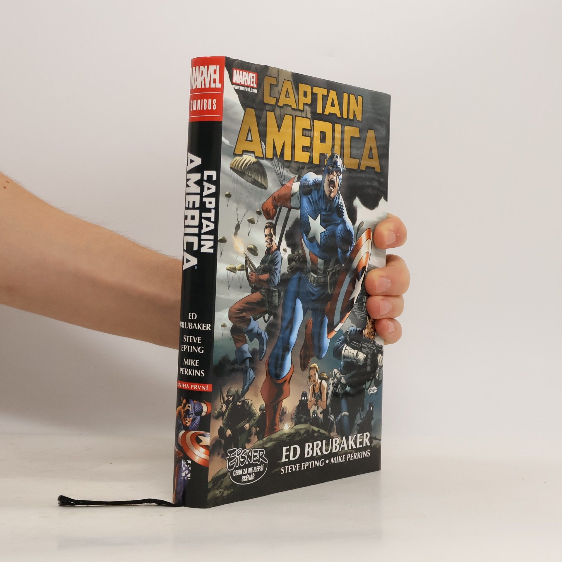 Ed Brubaker Captain America: Omnibus - Kniha první