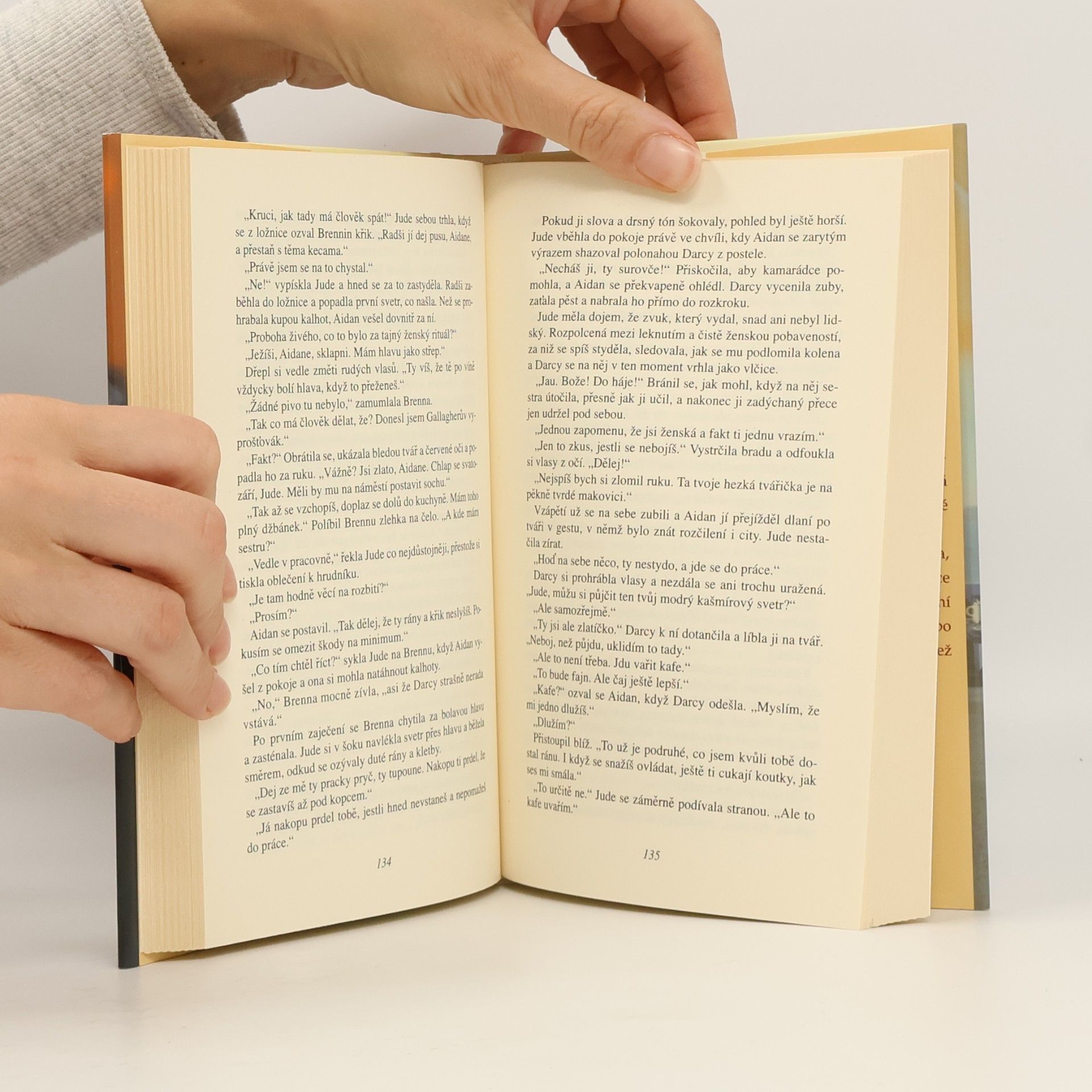 Nora Roberts Sluneční drahokamy
