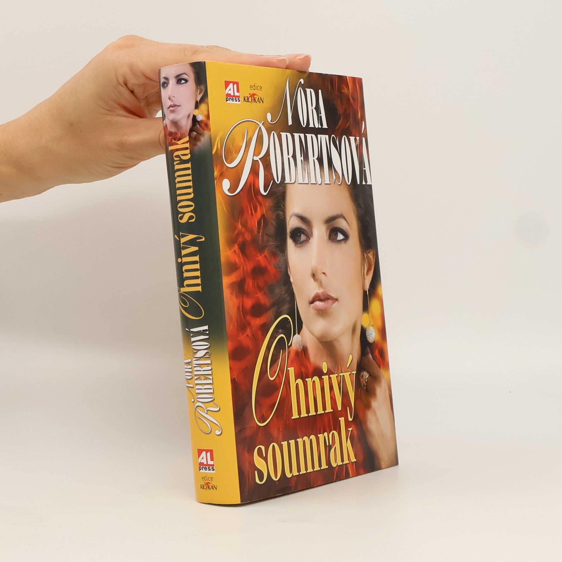 Nora Roberts Ohnivý soumrak