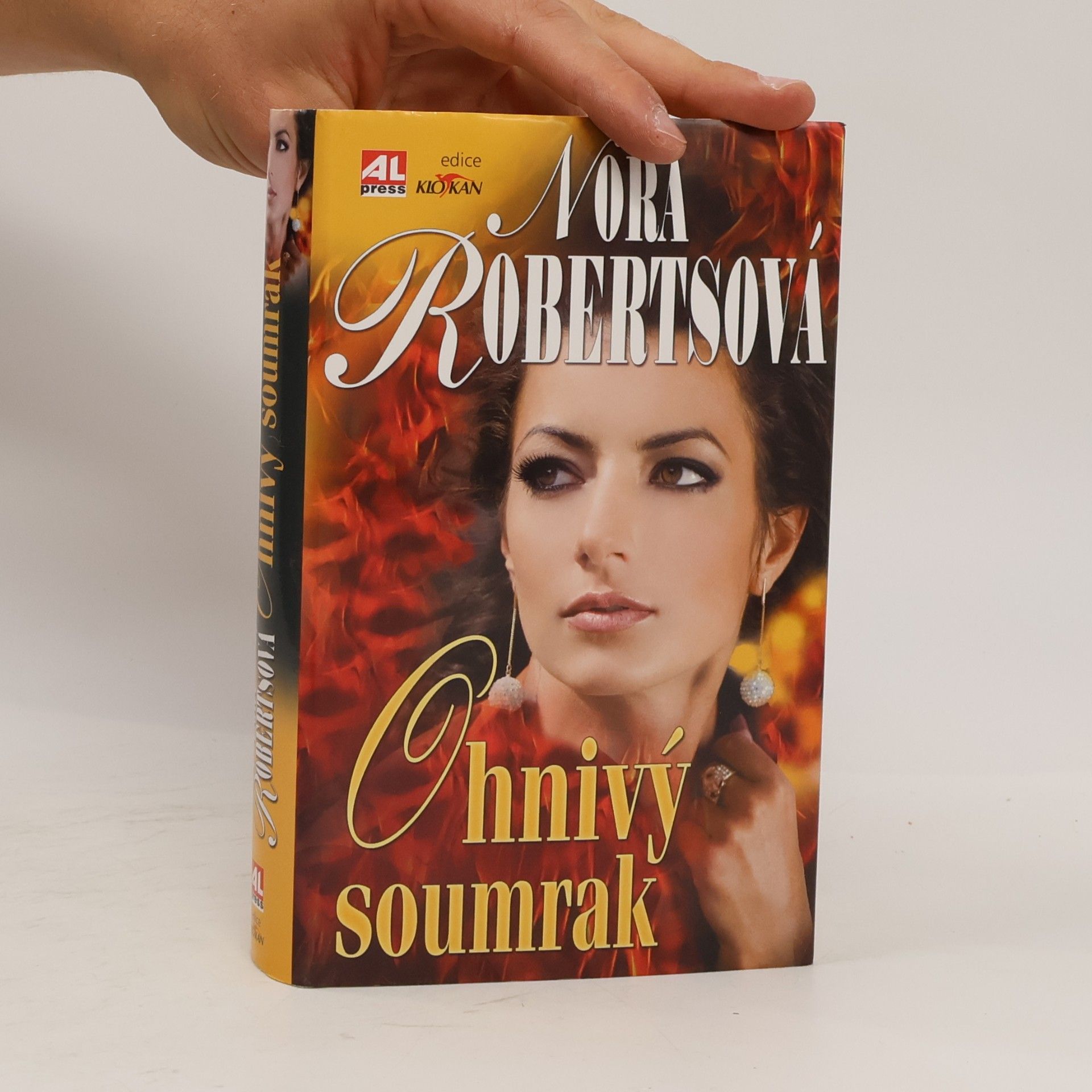 Nora Roberts Ohnivý soumrak