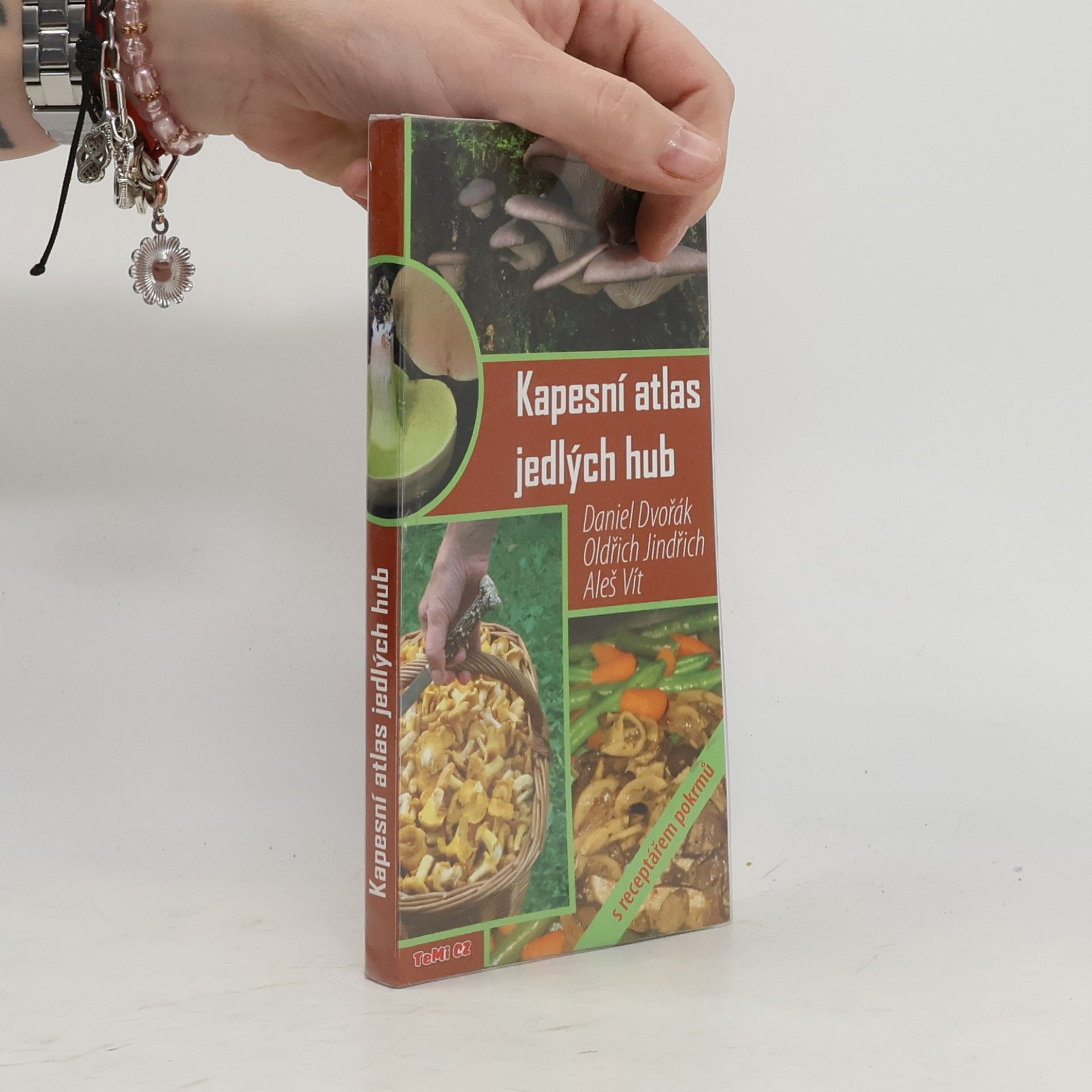 Daniel Dvořák Kapesní atlas jedlých hub
