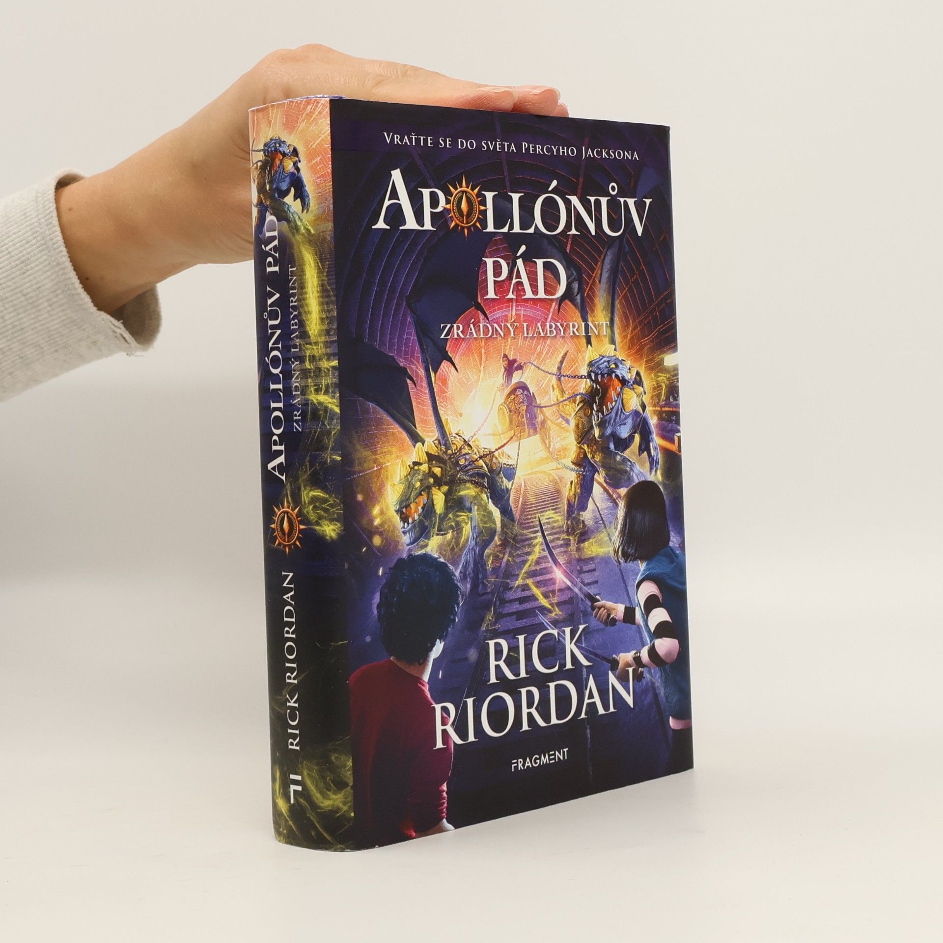 Rick Riordan Apollónův pád. Zrádný labyrint